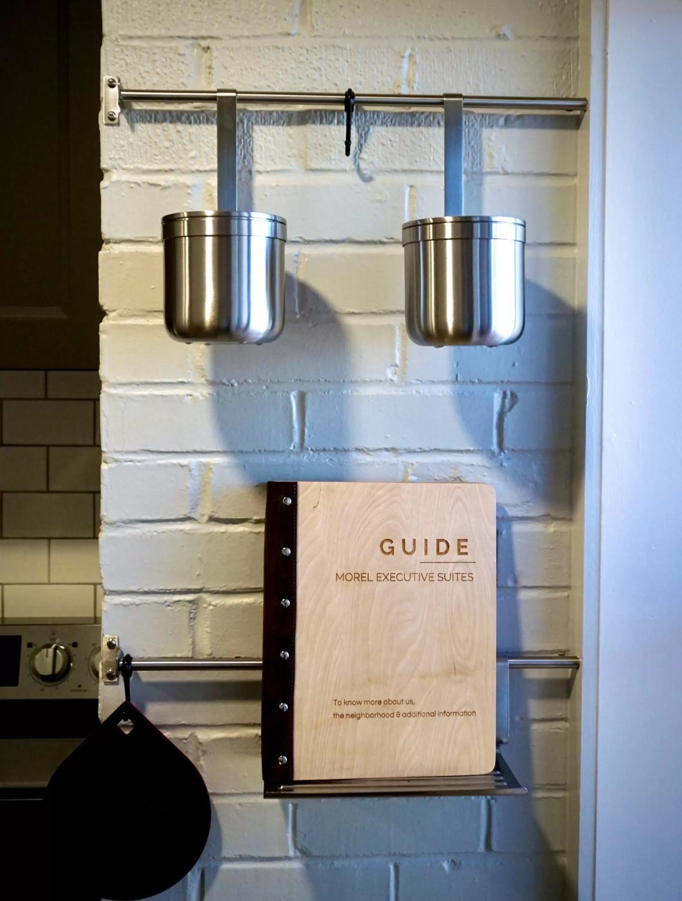 Kitchen or kitchenette in Morel Executive Suites