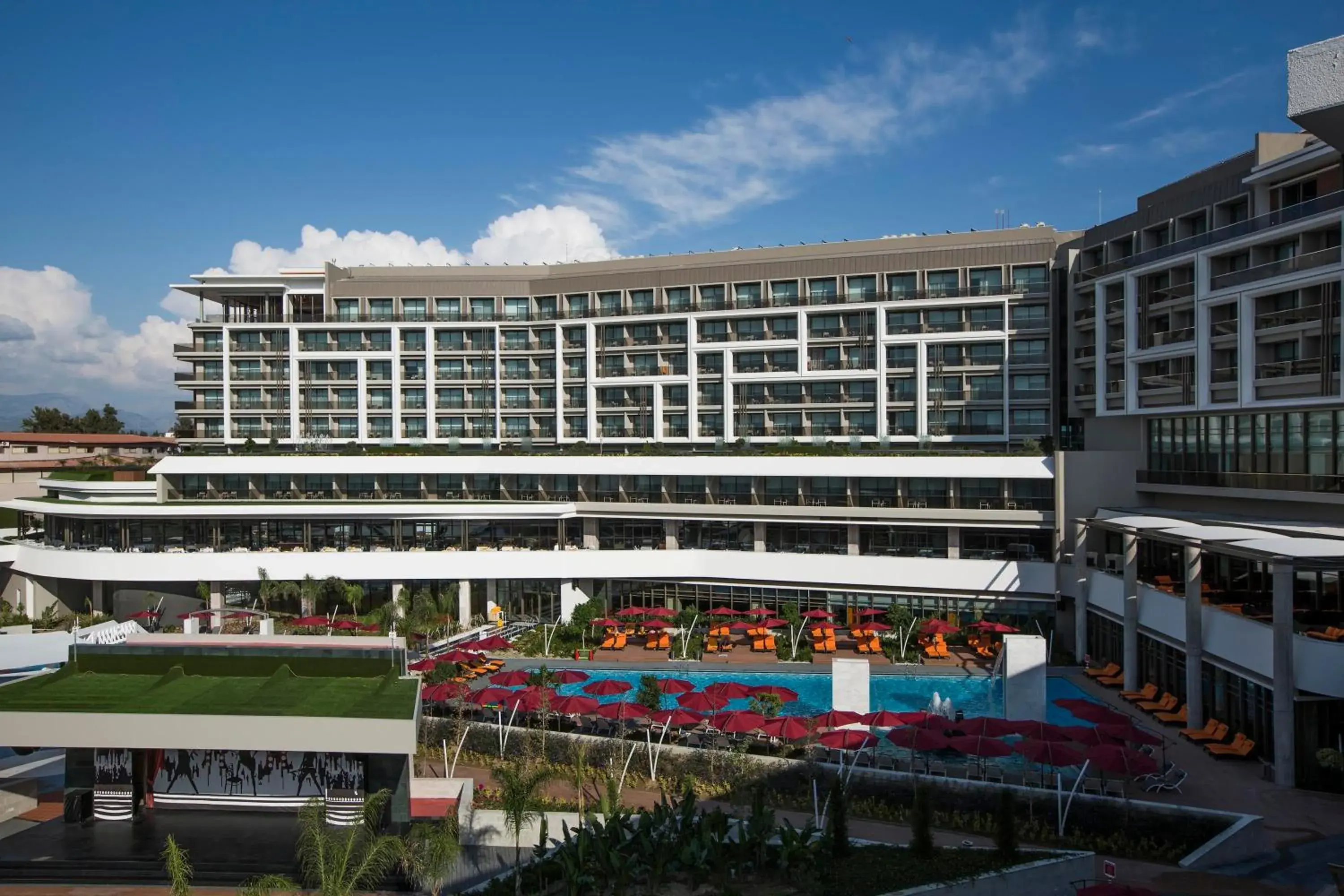 Property building in The Sense Deluxe Property building in The Sense Deluxe