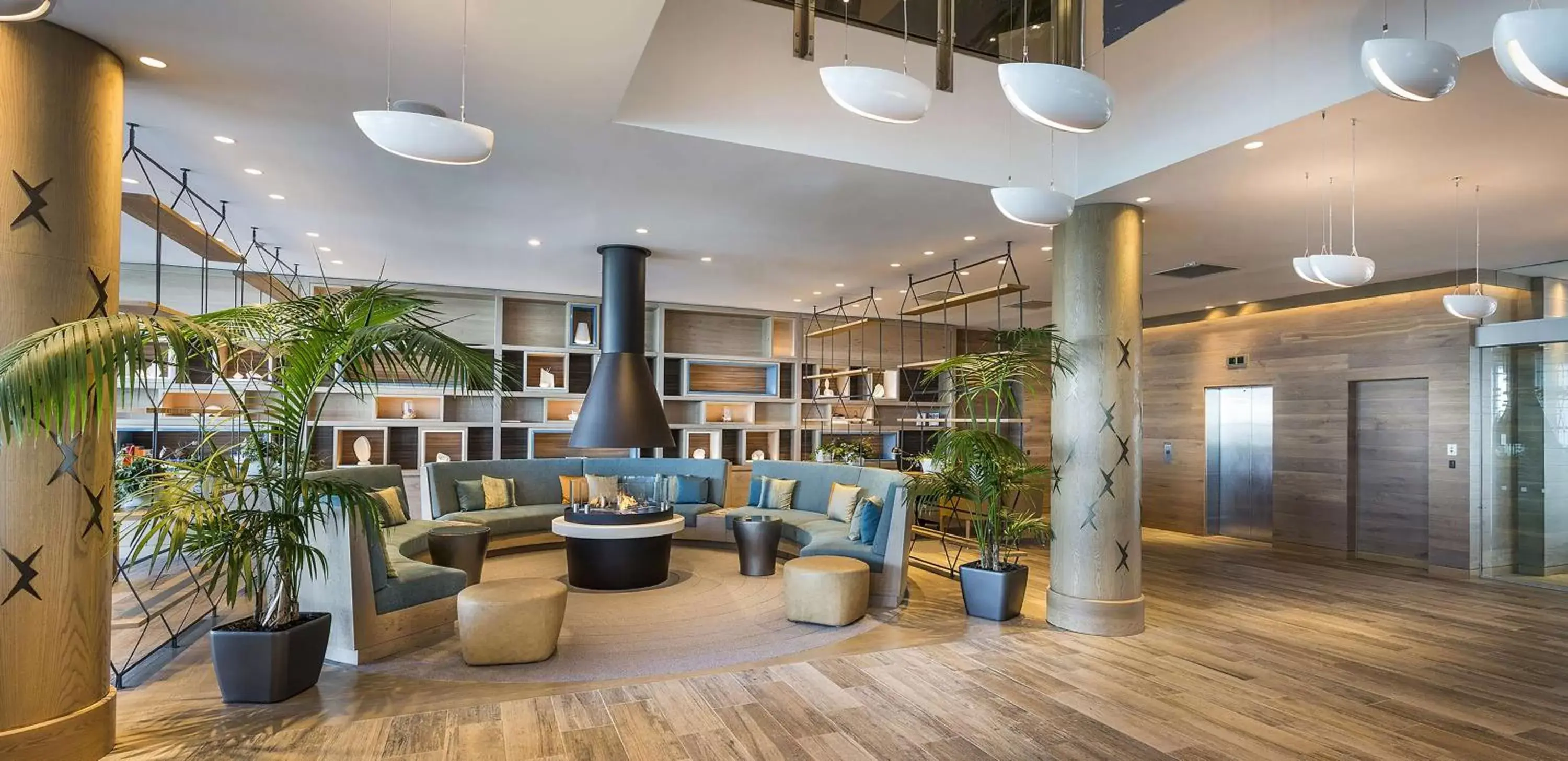 Lobby or reception, Lounge/Bar in Hilton Auckland