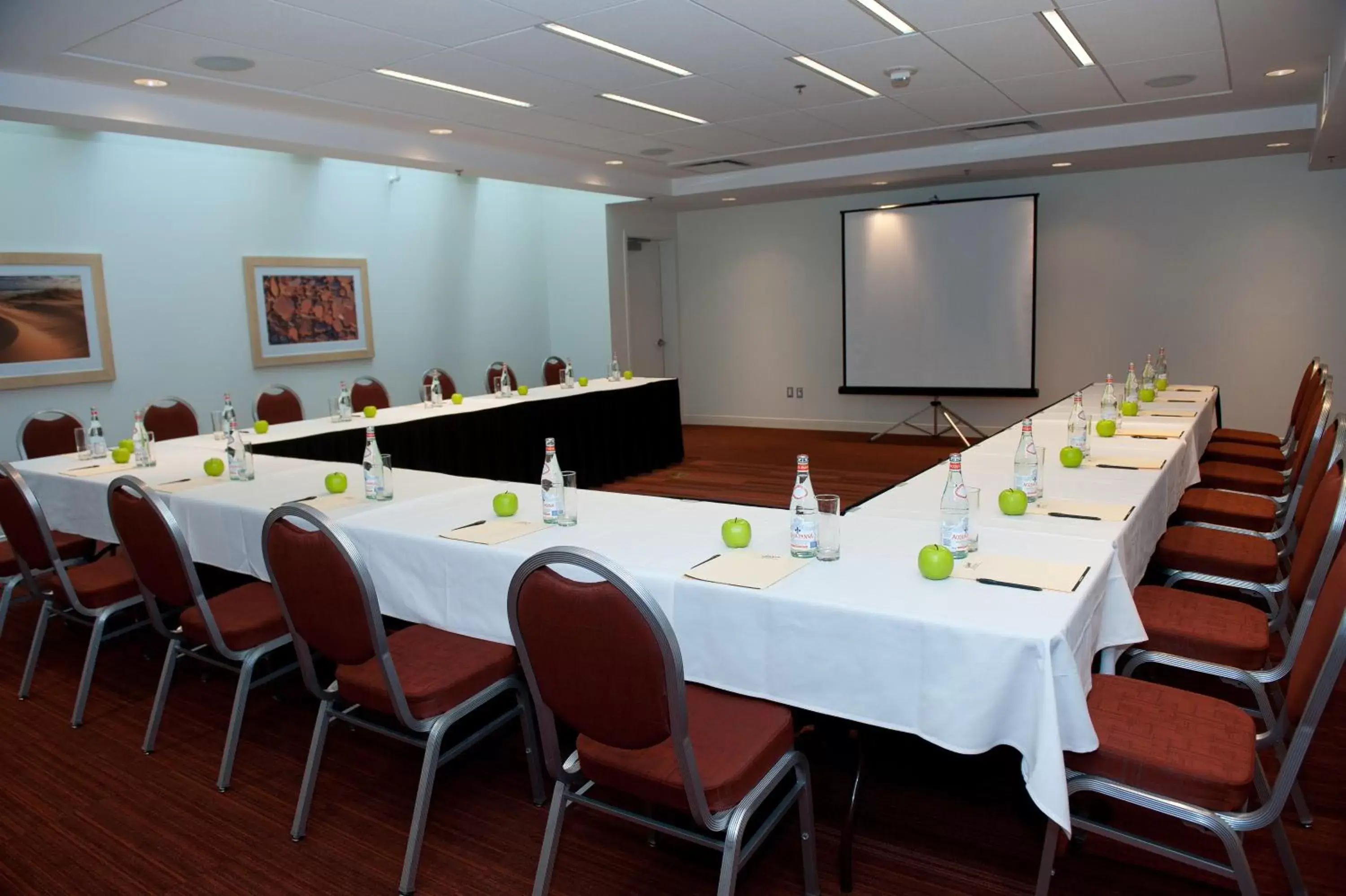 Business facilities in The Holman Grand Hotel