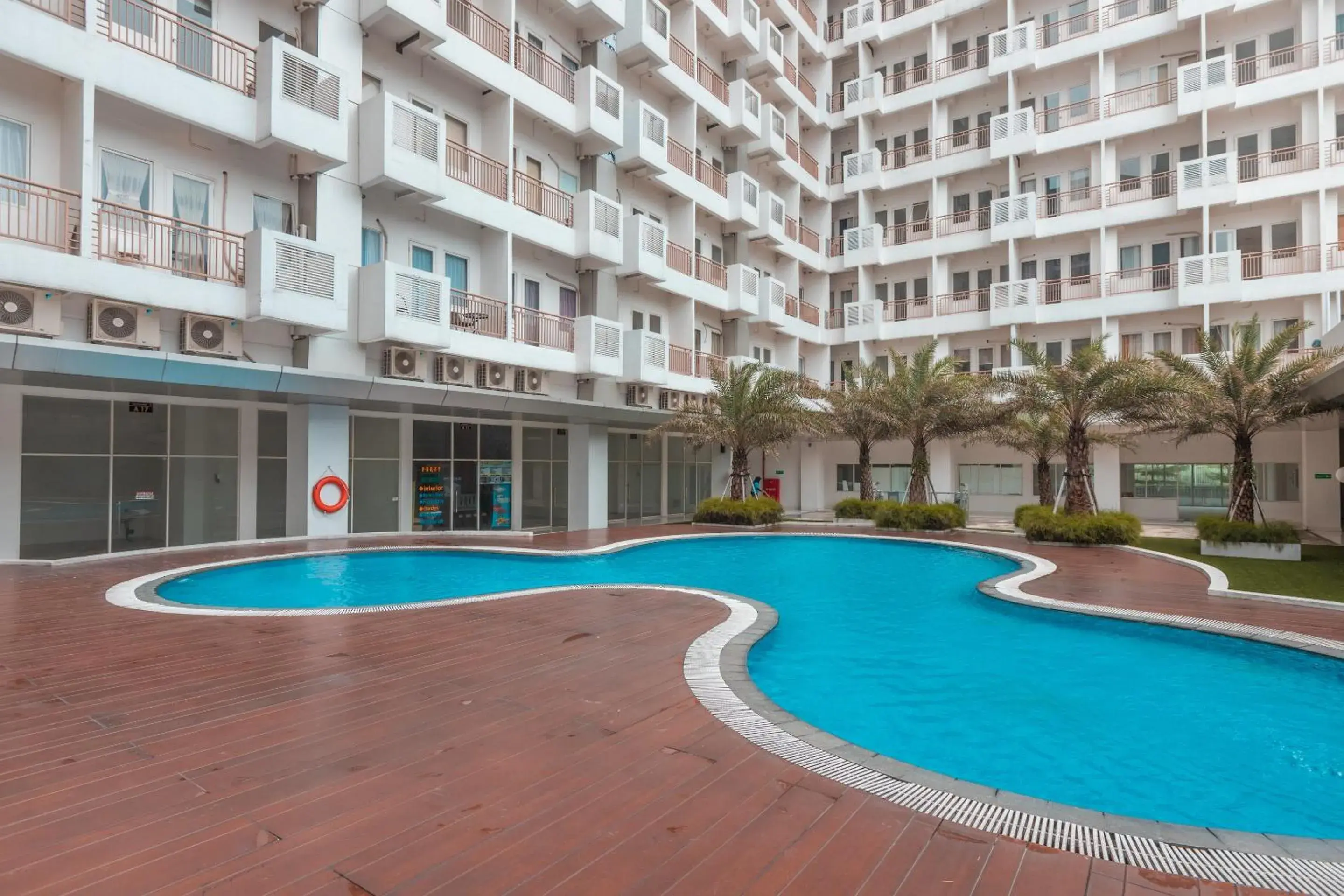 Swimming Pool in OYO 1948 Apartement Sentul Tower