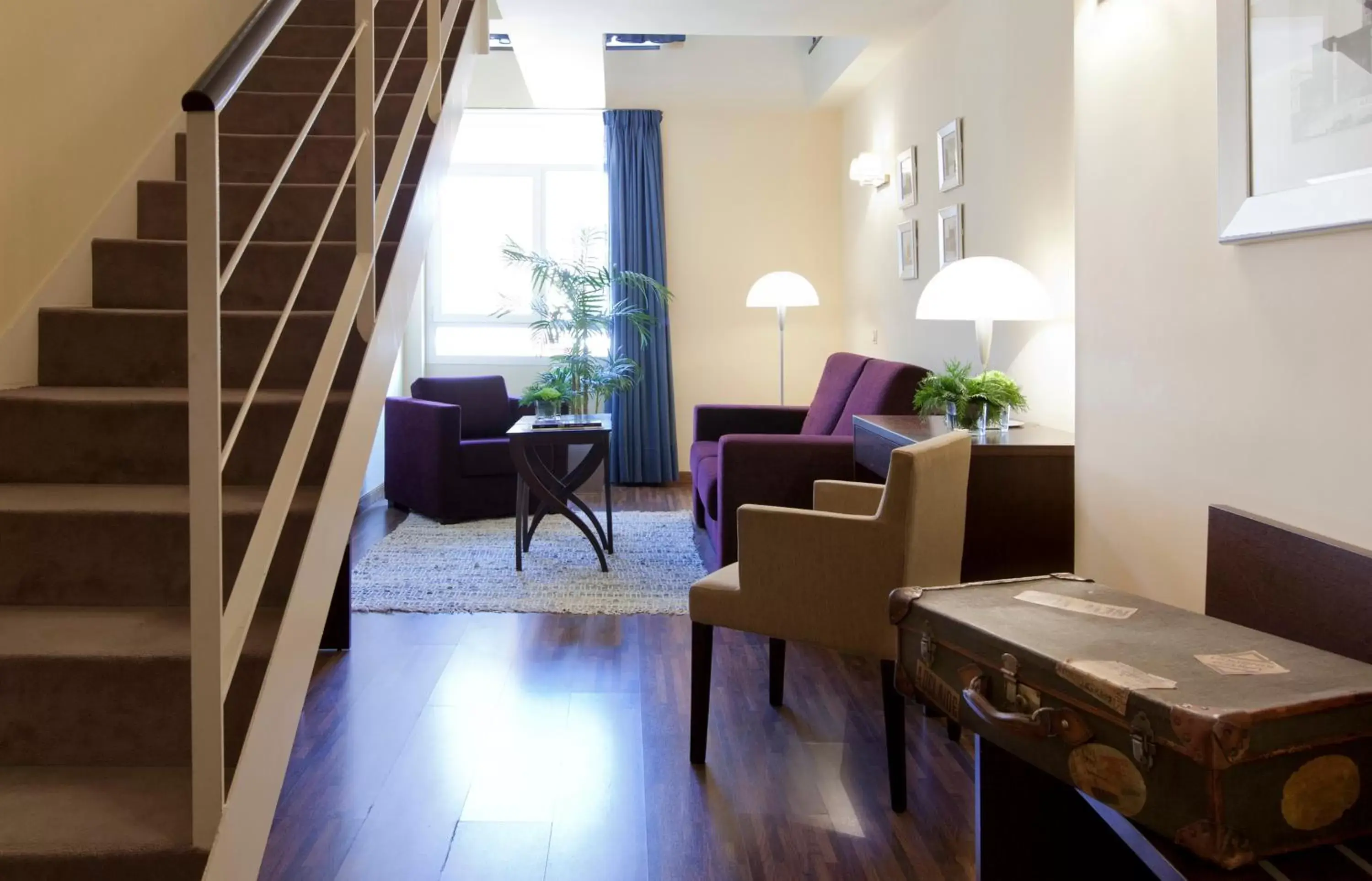 Living room, Seating Area in Palacio de los Blasones Suites