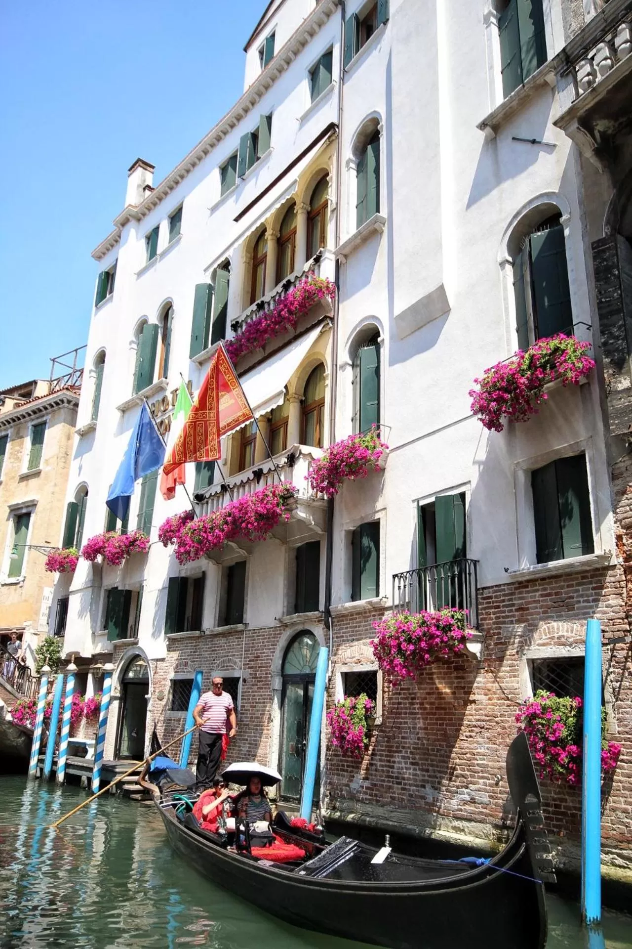 Property building in Hotel Colombina