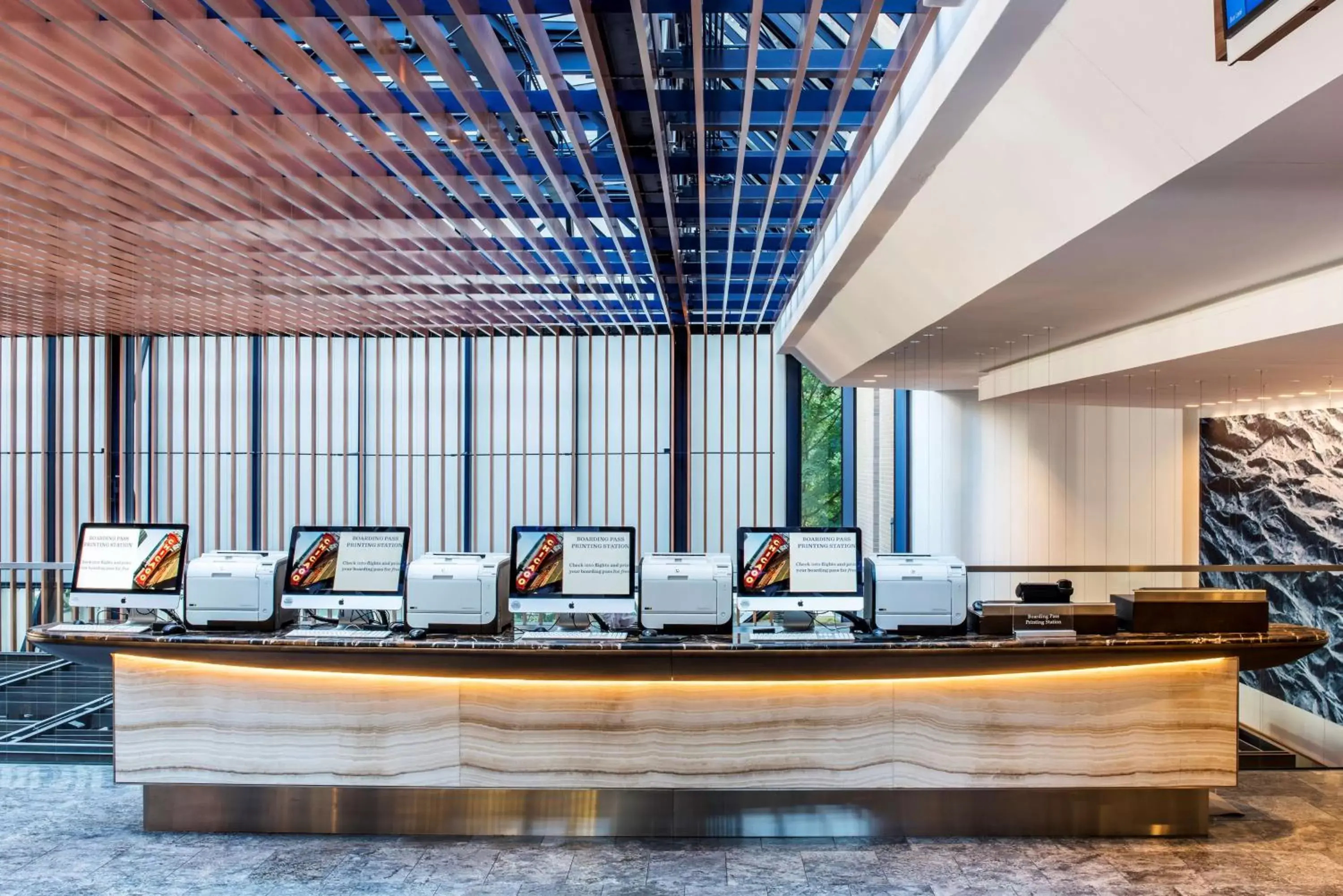 Lobby or reception in Hyatt Regency Chicago