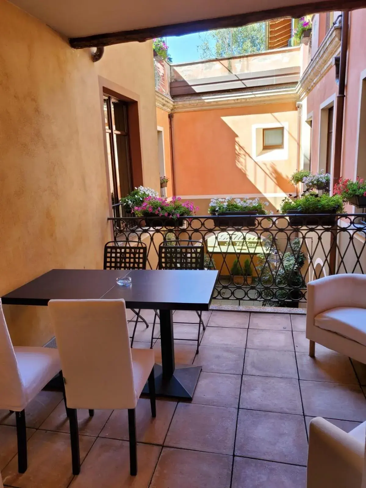 Balcony/Terrace, Table Tennis in Hotel La Contrada