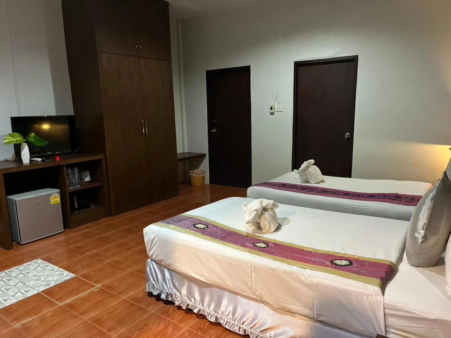 Bedroom, Bed in Lanta Nice Beach Resort - SHA Extra Plus