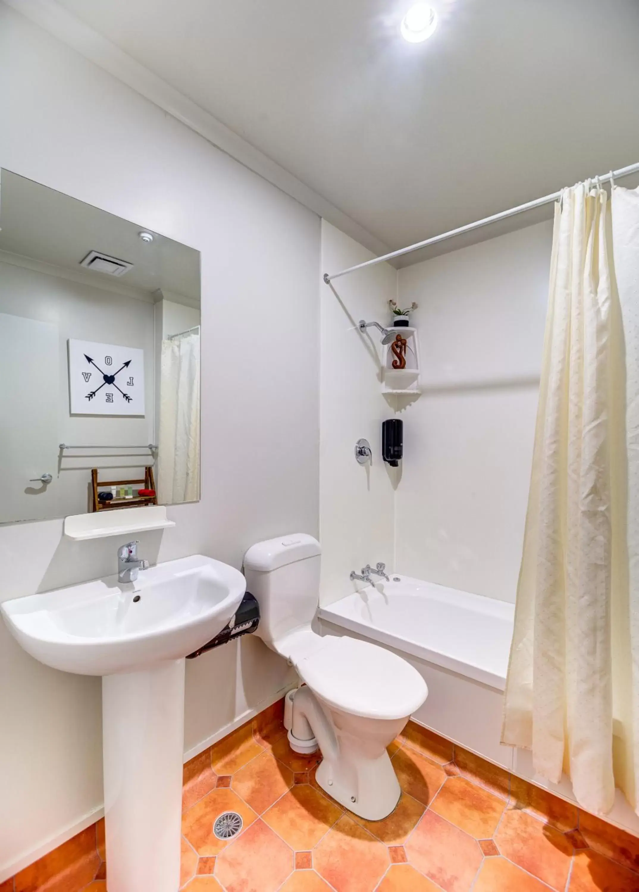 Toilet, Bathroom in Silver Fern Lodge