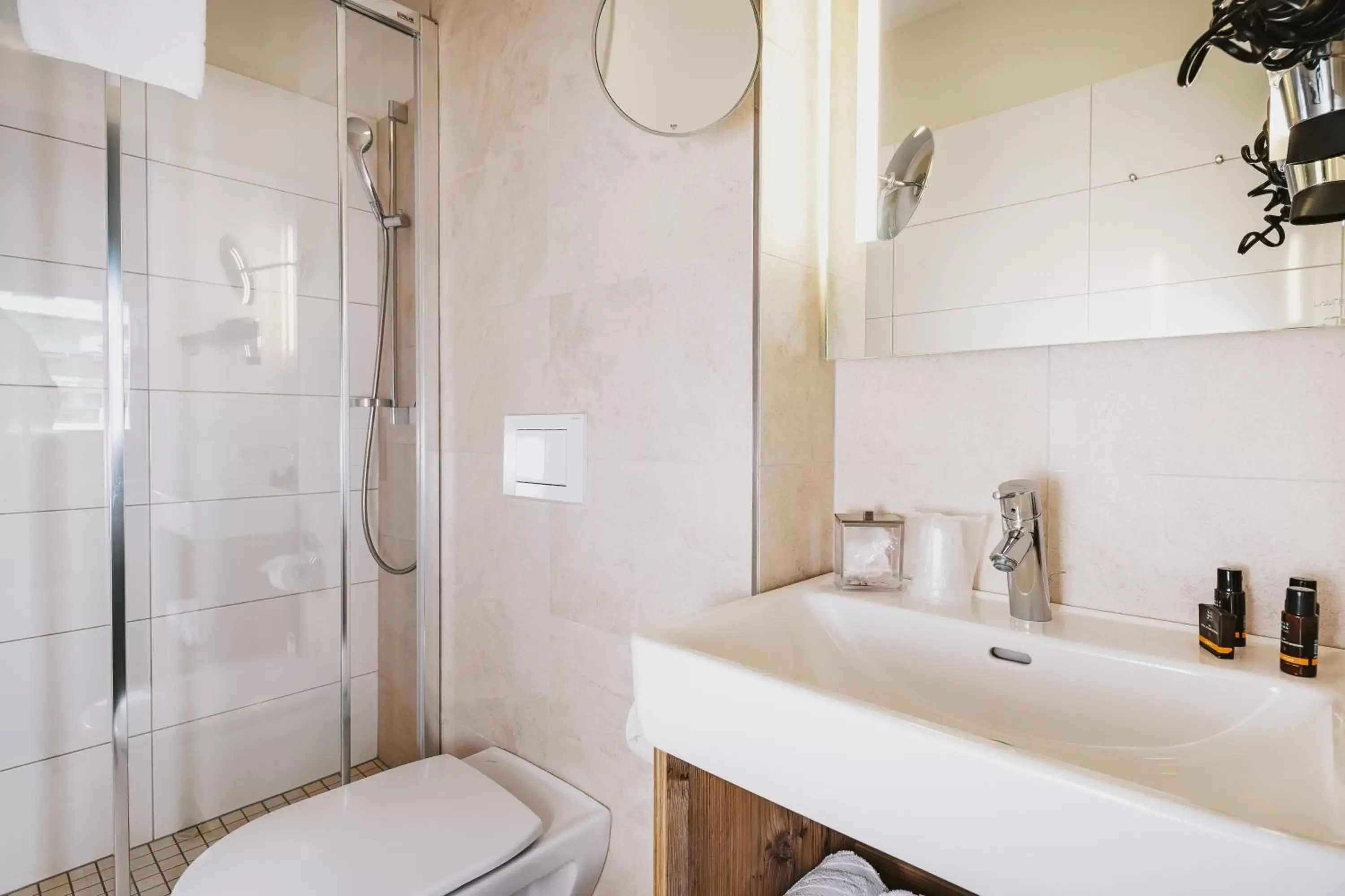 Bathroom in AvenidA Mountain Lodges Kaprun