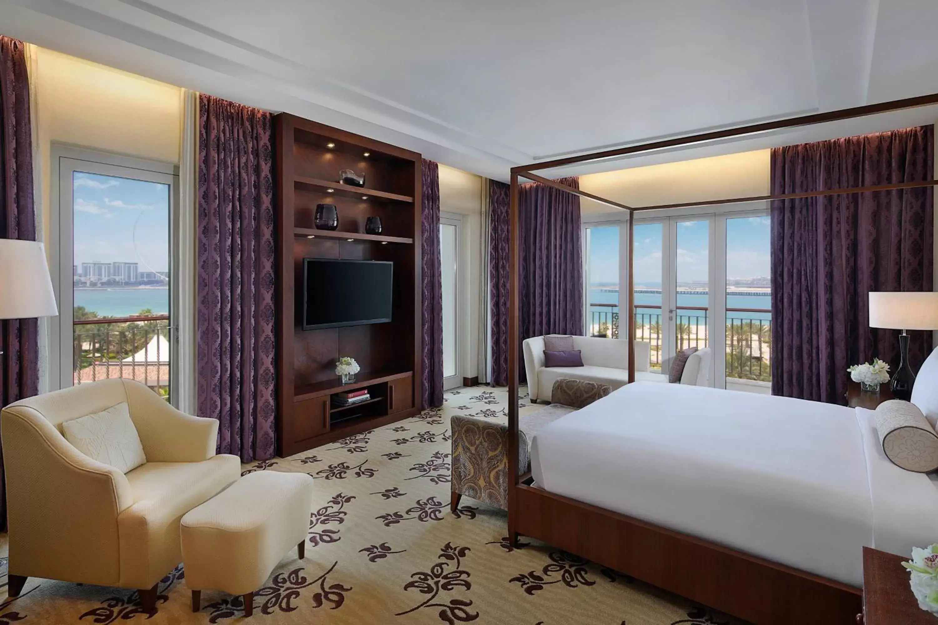 Bedroom in The Ritz-Carlton, Dubai