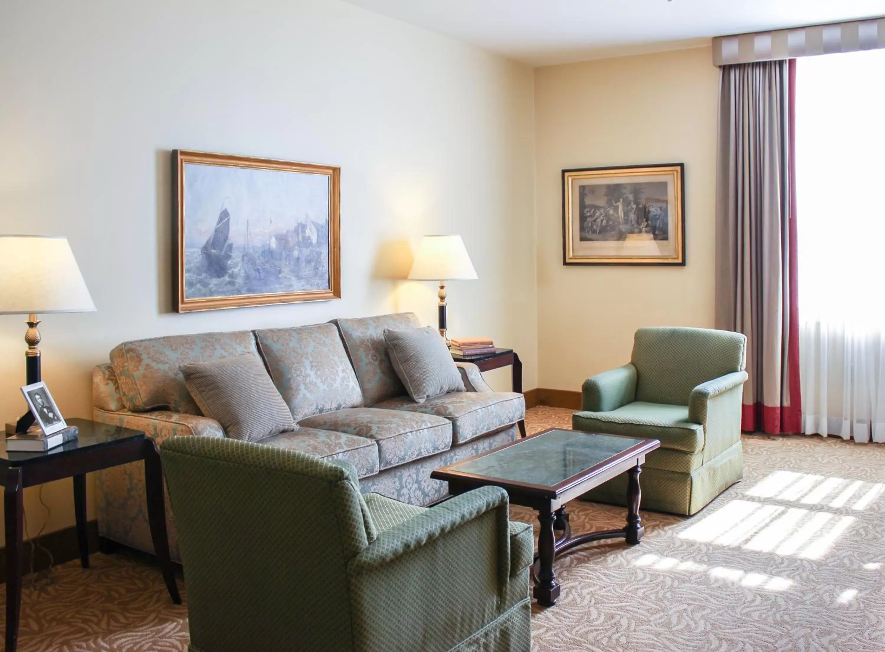 Living room, Seating Area in Hotel Providence, Trademark Collection by Wyndham