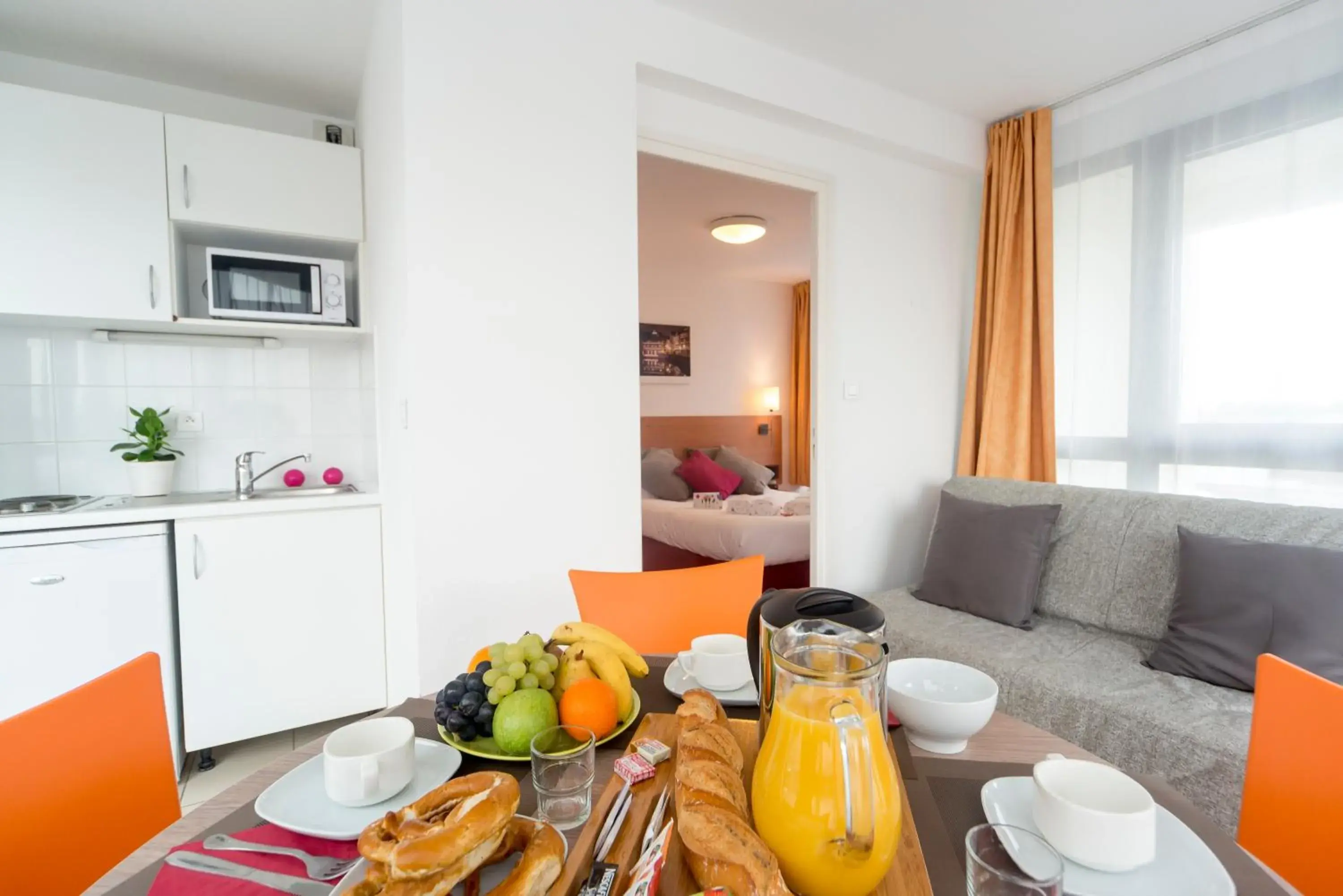 Dining area in Cerise Strasbourg