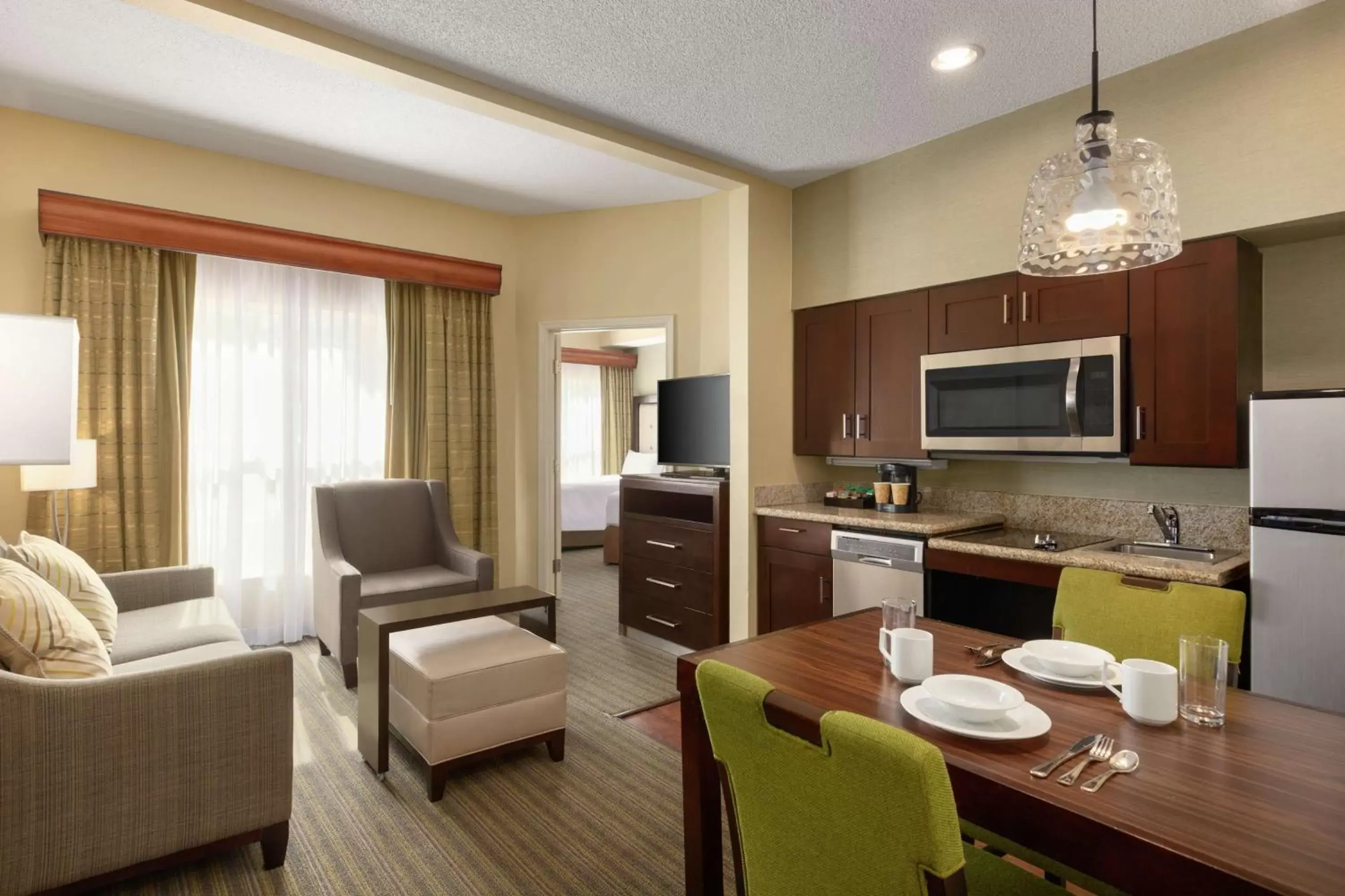 Living room, Dining Area in Homewood Suites by Hilton St. Petersburg Clearwater