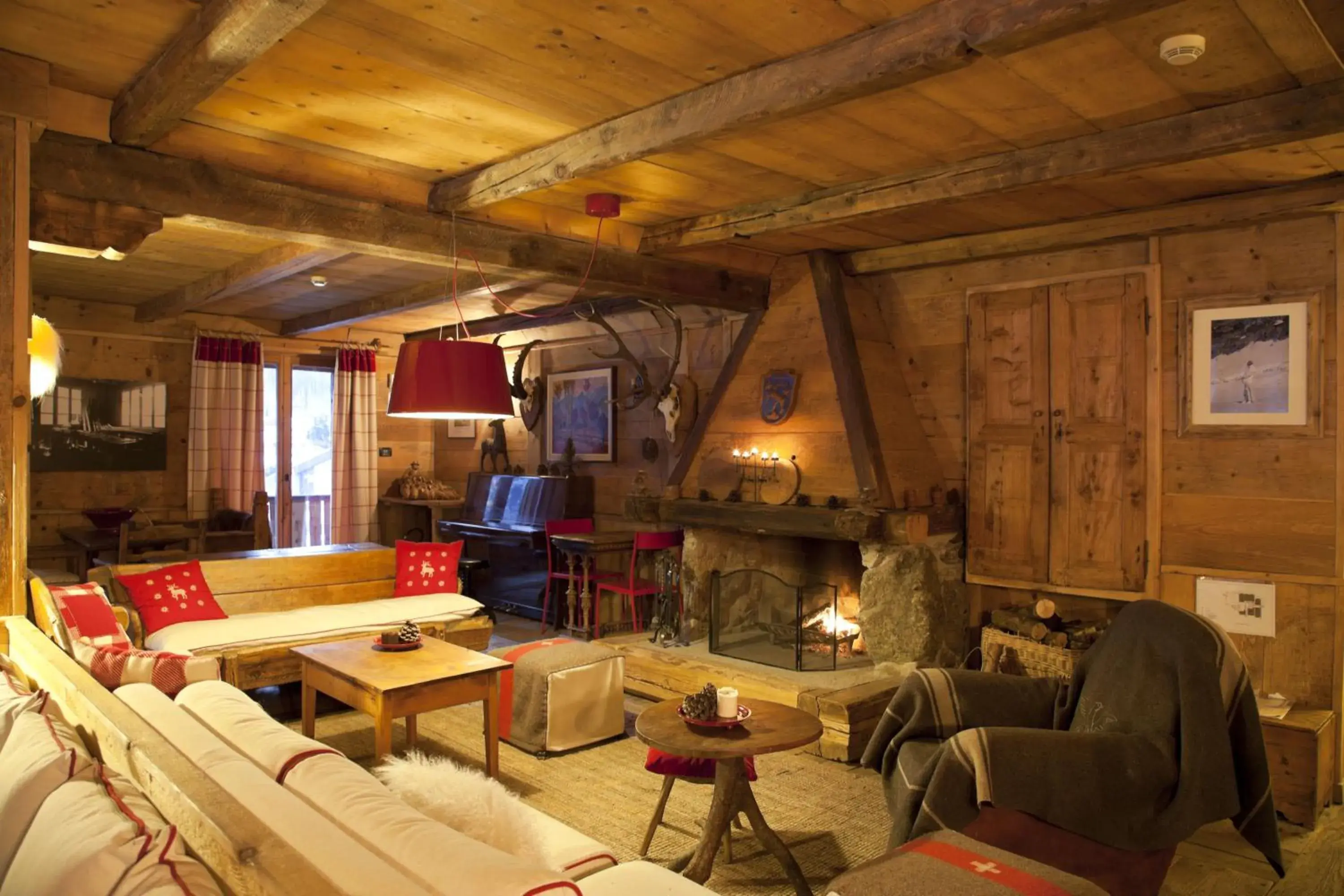 Living room in Hotel Chalet Svizzero