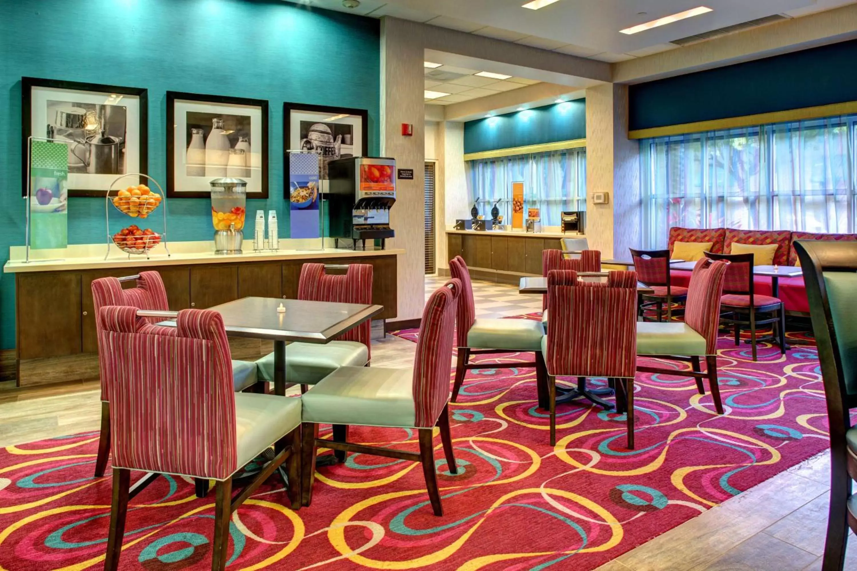 Dining area, Restaurant/Places to Eat in Hampton Inn Miami-Coconut Grove/Coral Gables