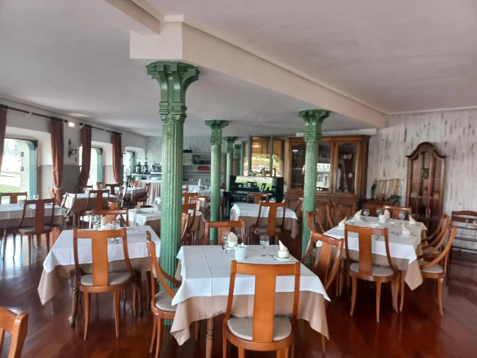 Dining area, Restaurant/Places to Eat in Marina