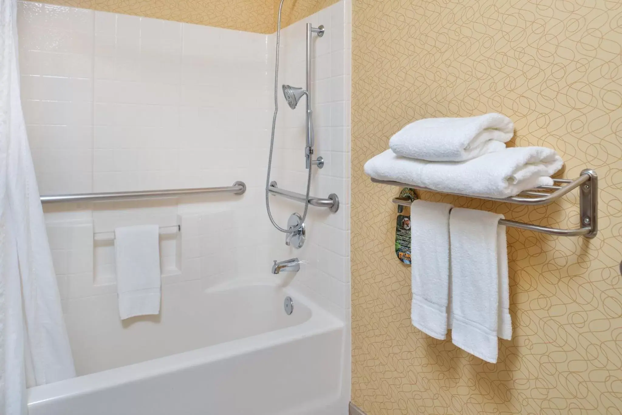 Bathroom in Holiday Inn Express Hotel & Suites Portland - Jantzen Beach, an IHG Hotel