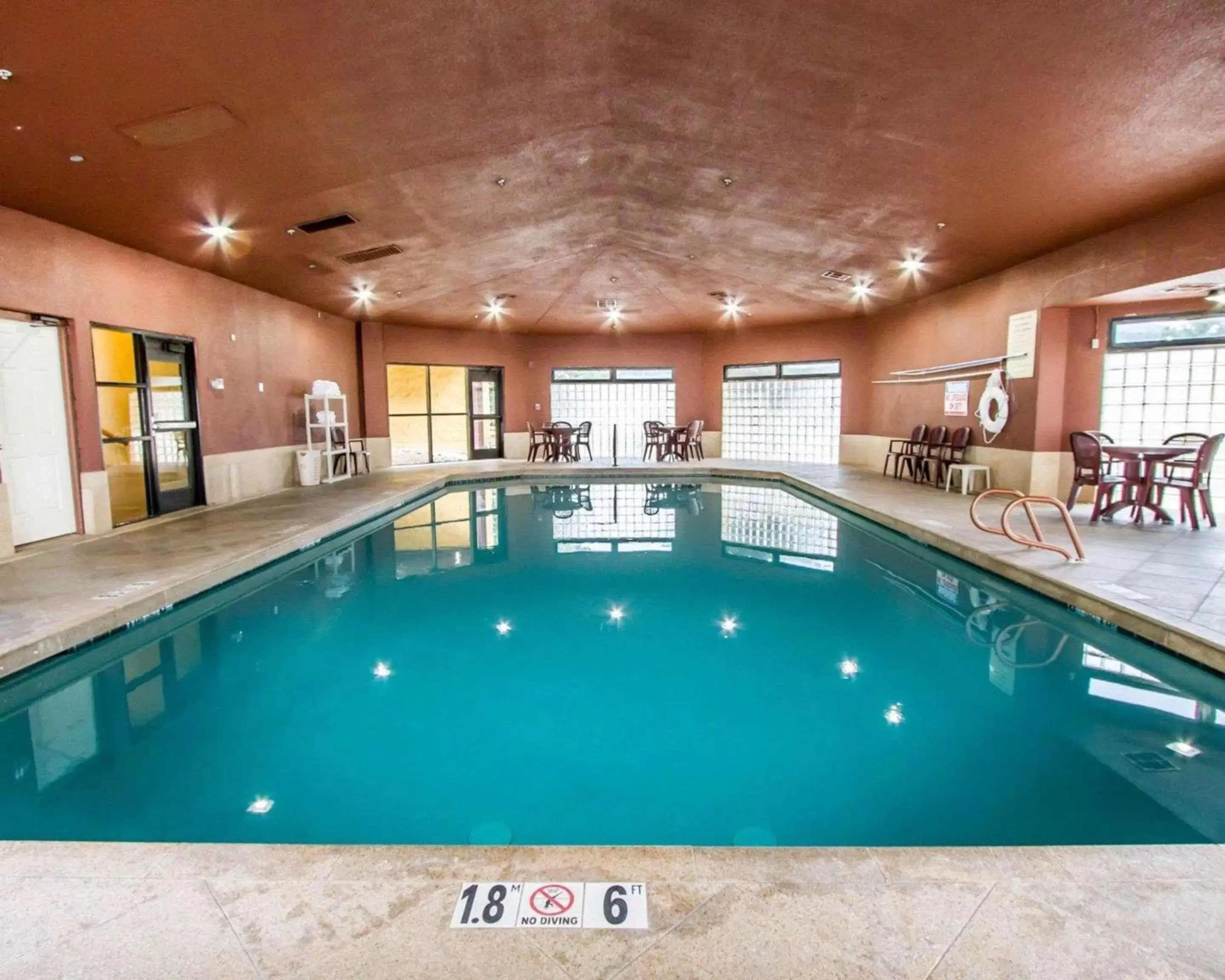 On site, Swimming Pool in Comfort Inn Near Grand Canyon
