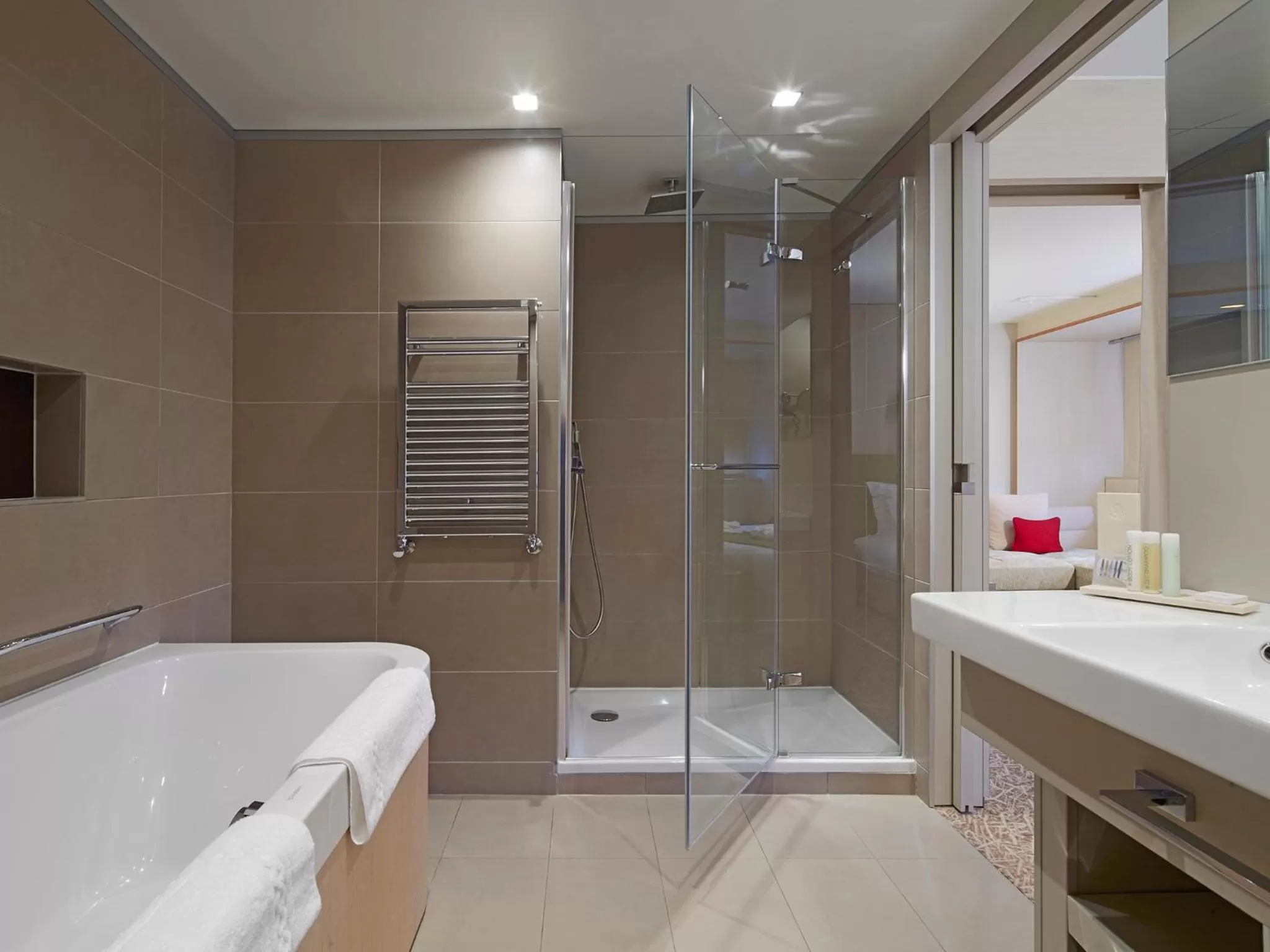 Shower in Golden Tulip Amnéville - Hôtel Spa & Casino