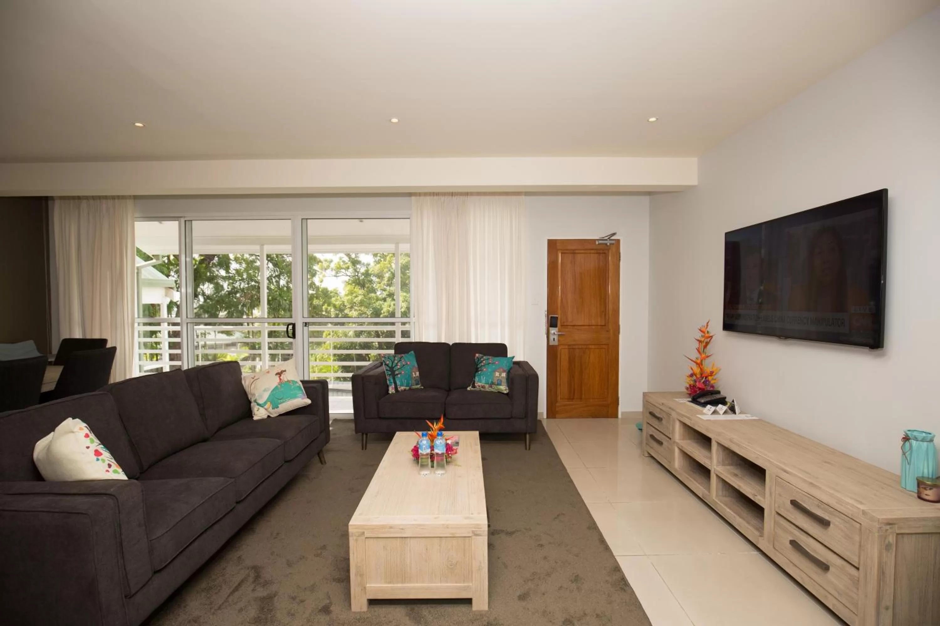 Living room in Gateway Hotel