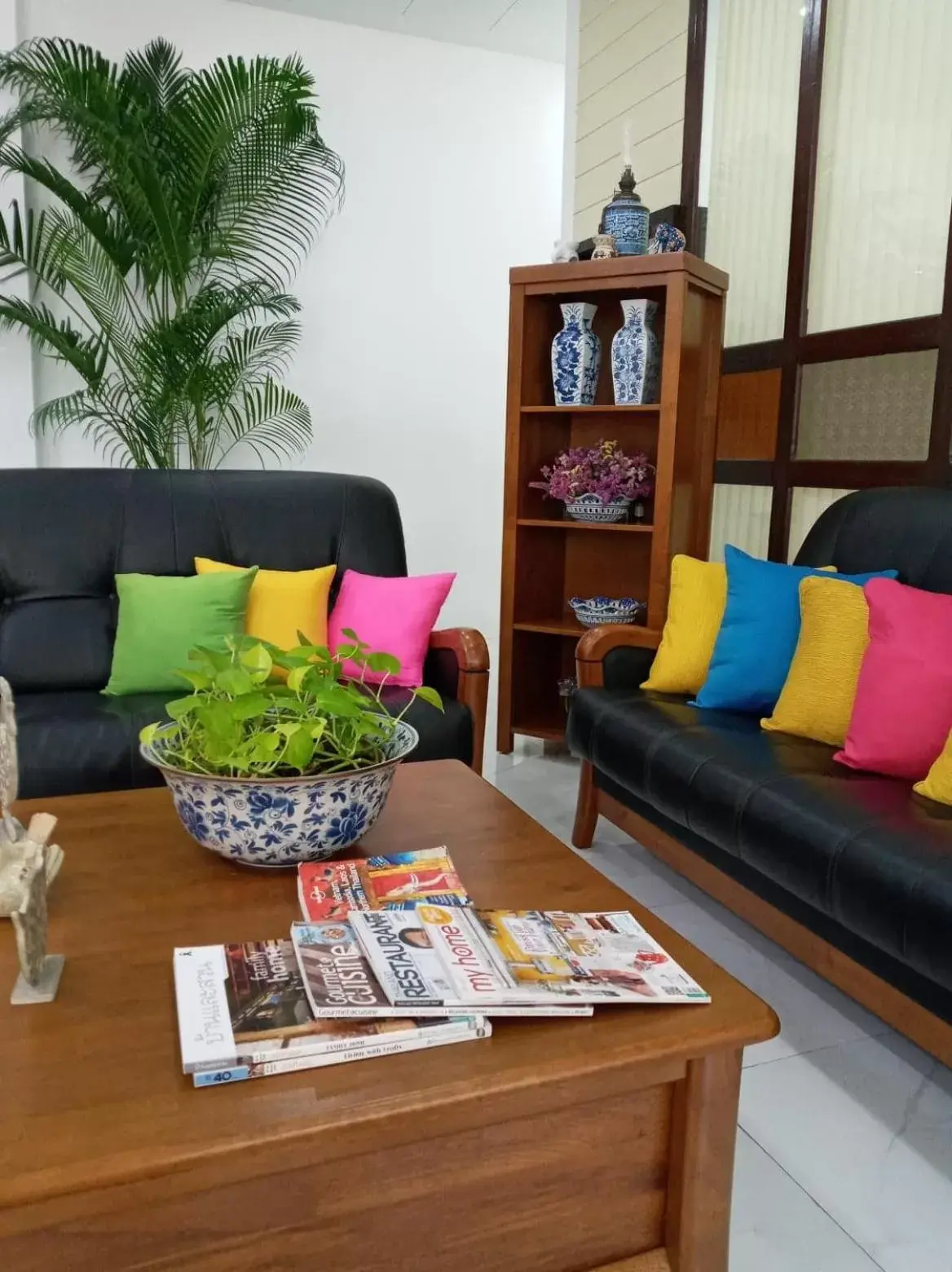 Lobby or reception in Nine Smiths Hotels Chiangmai Lobby or reception in Nine Smiths Hotels Chiangmai