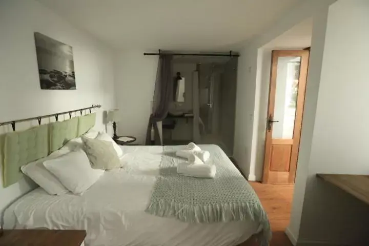 Photo of the whole room, Bed in Casa Rural Miller's of Frigiliana