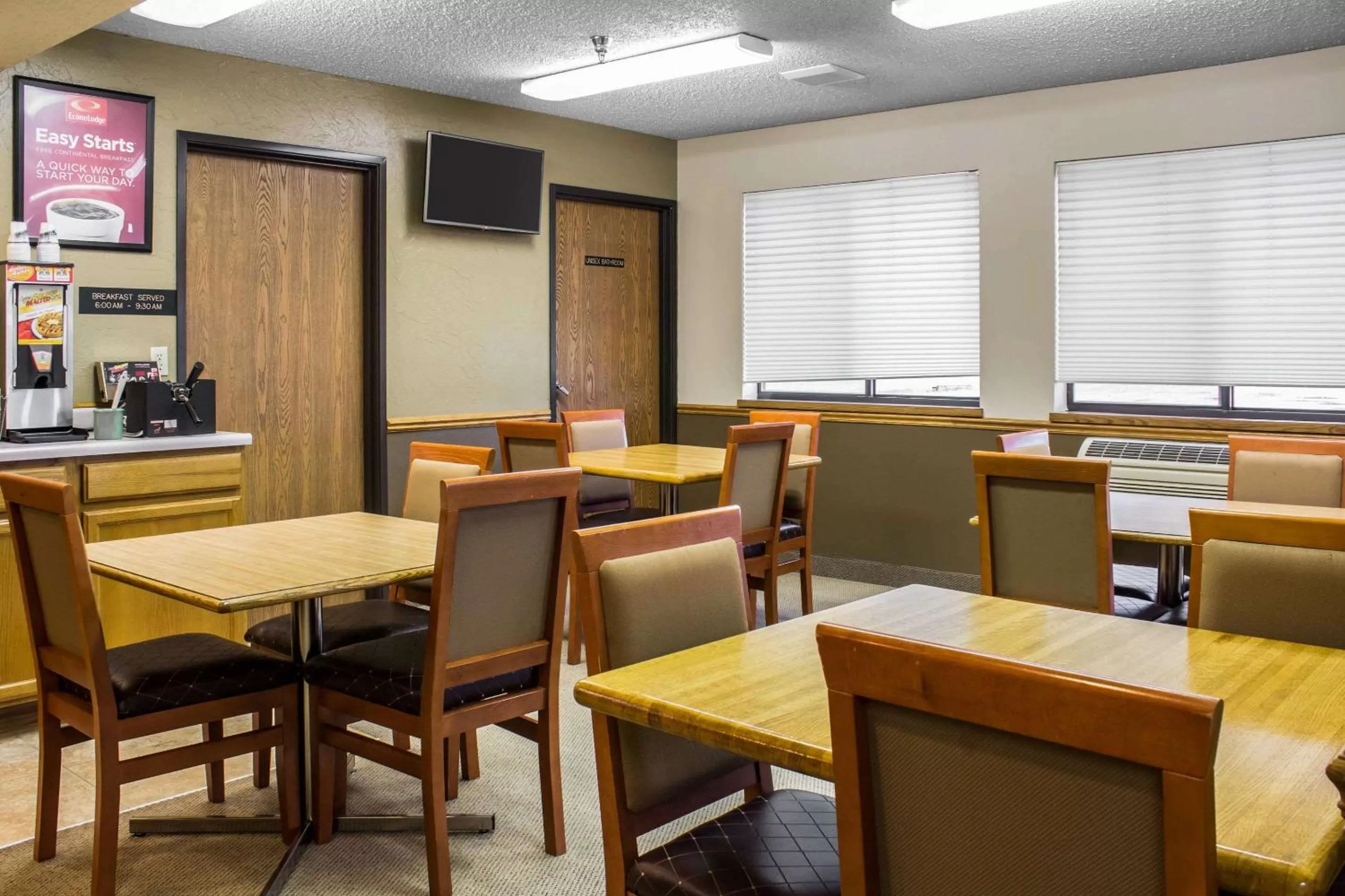 Restaurant/places to eat in Econo Lodge