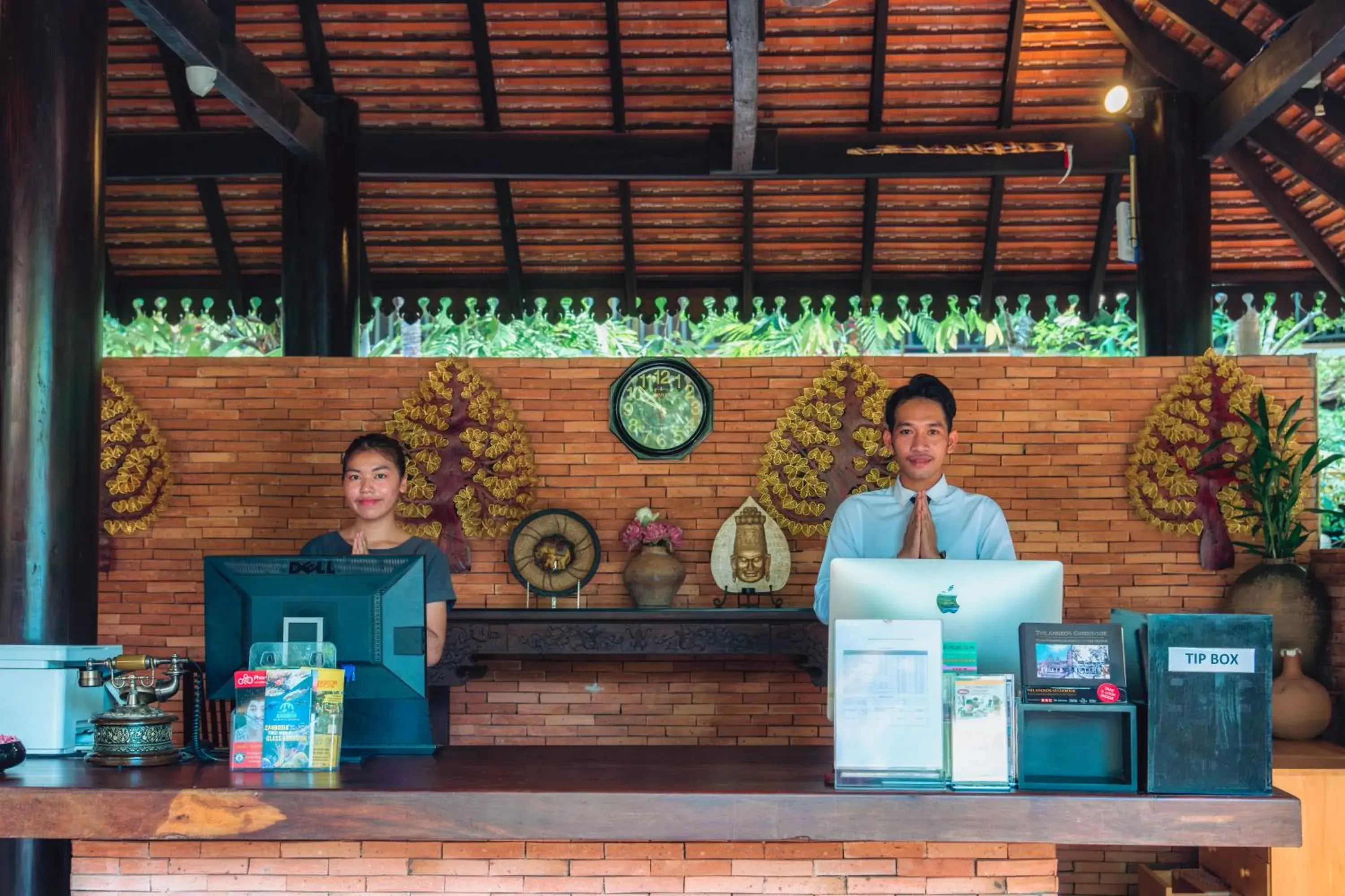 Staff, Lobby/Reception in Pandora Suite D'Angkor