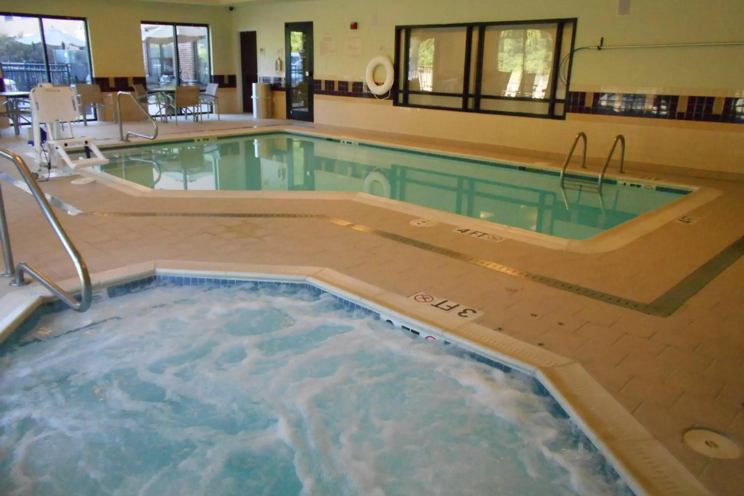 Swimming Pool in SpringHill Suites Morgantown