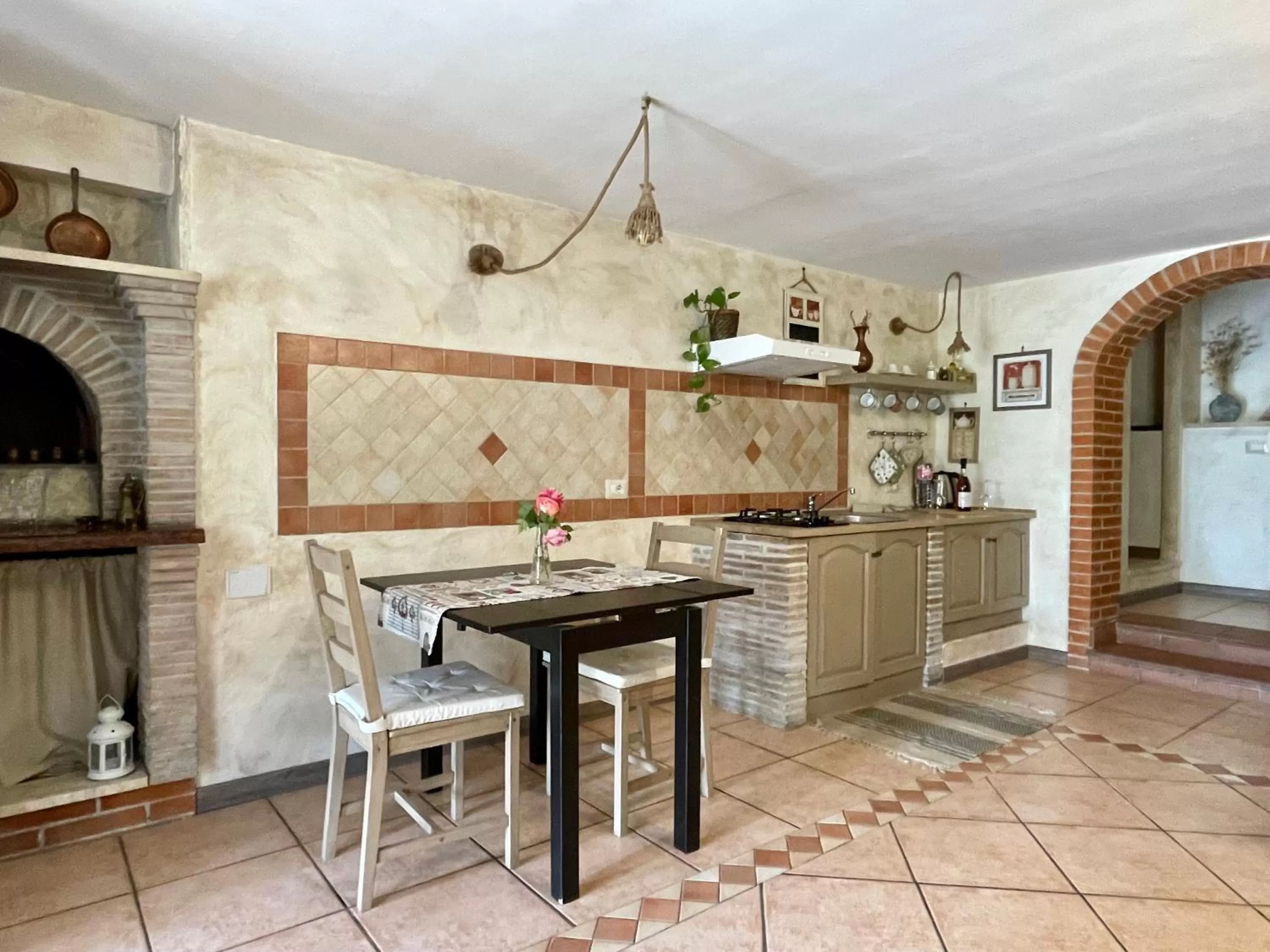 Kitchen or kitchenette in Home Sweet Home