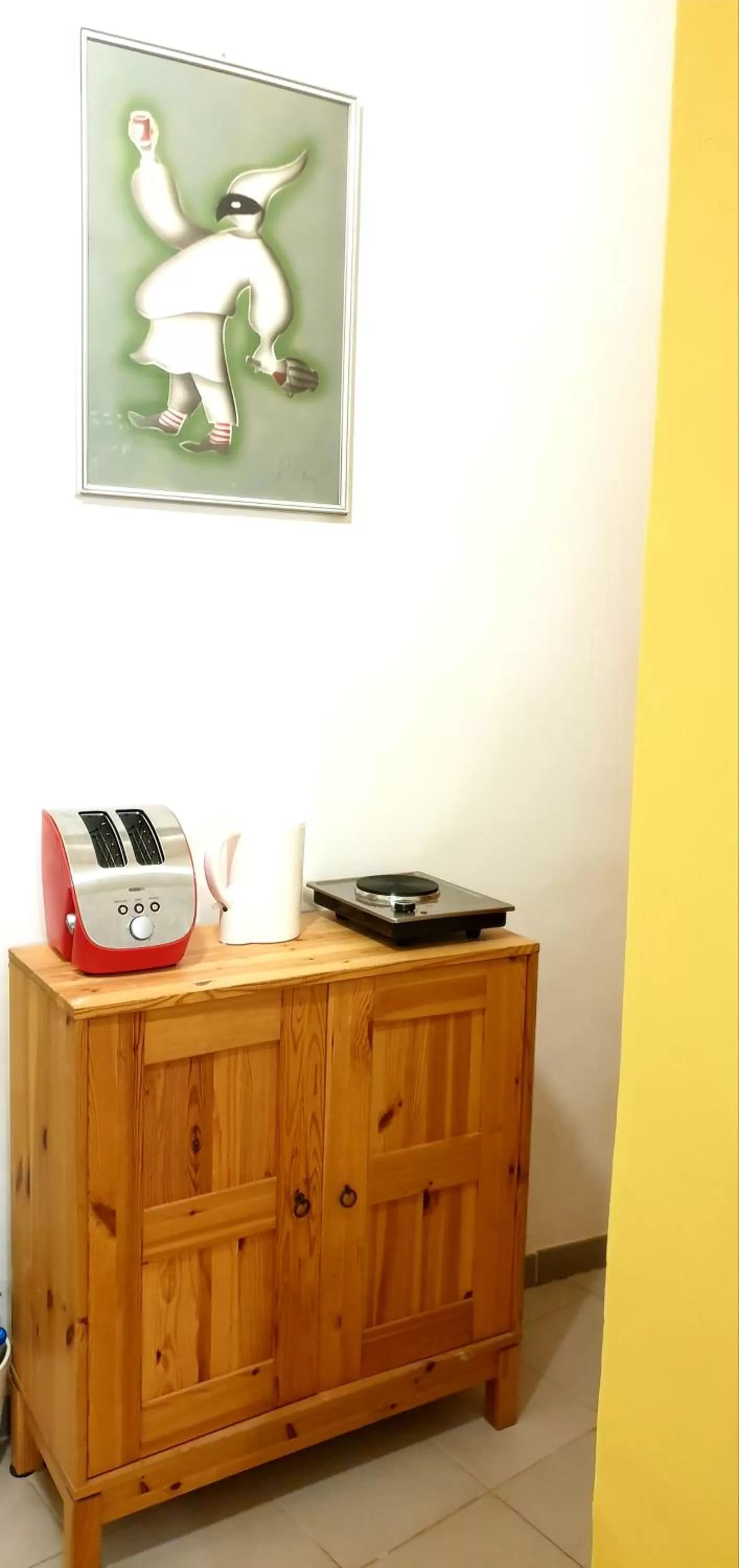 Coffee/tea facilities, Kitchen/Kitchenette in B&B Napoli Città