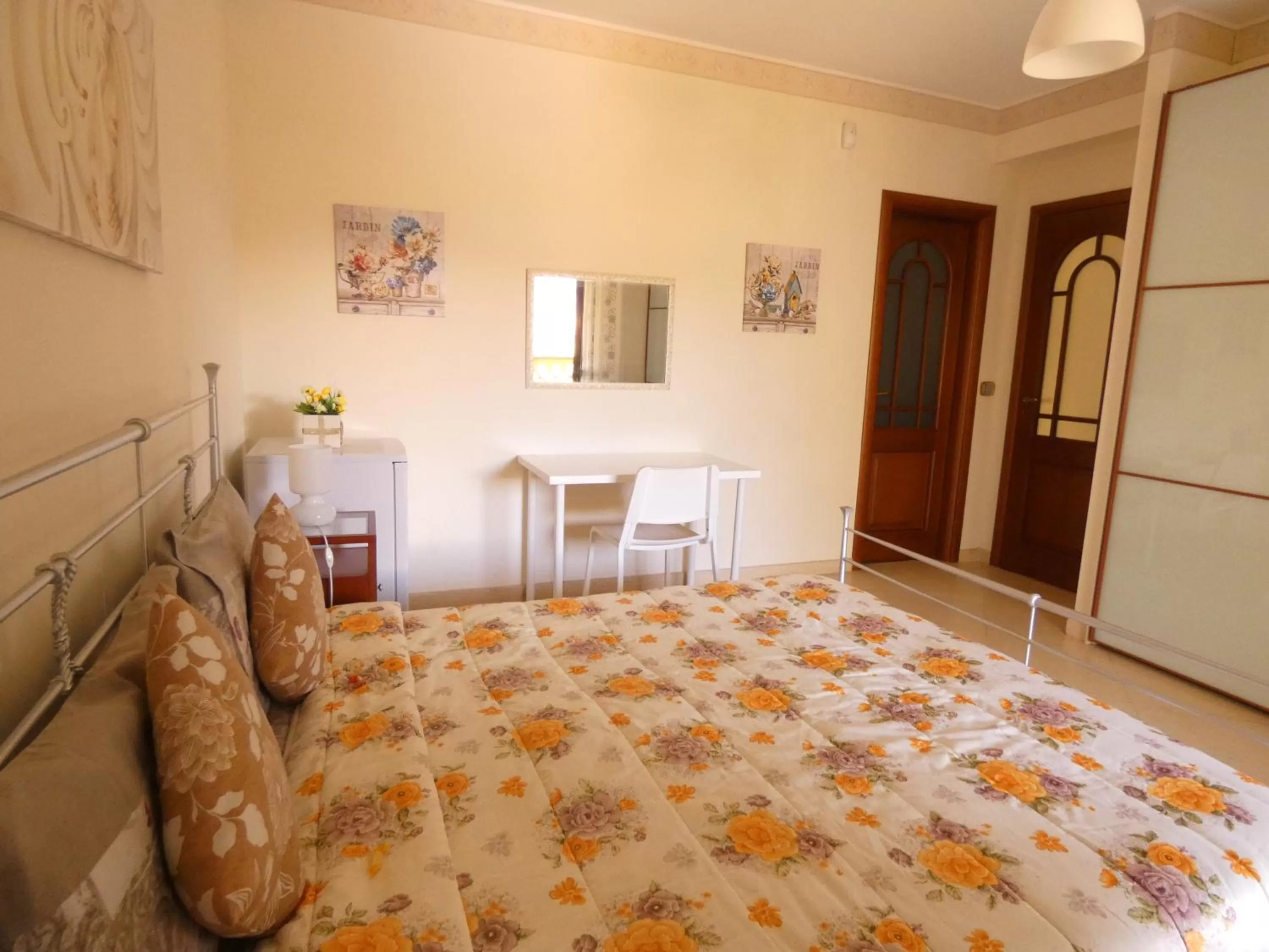 Bedroom, Bed in Villa Magnolia B&B