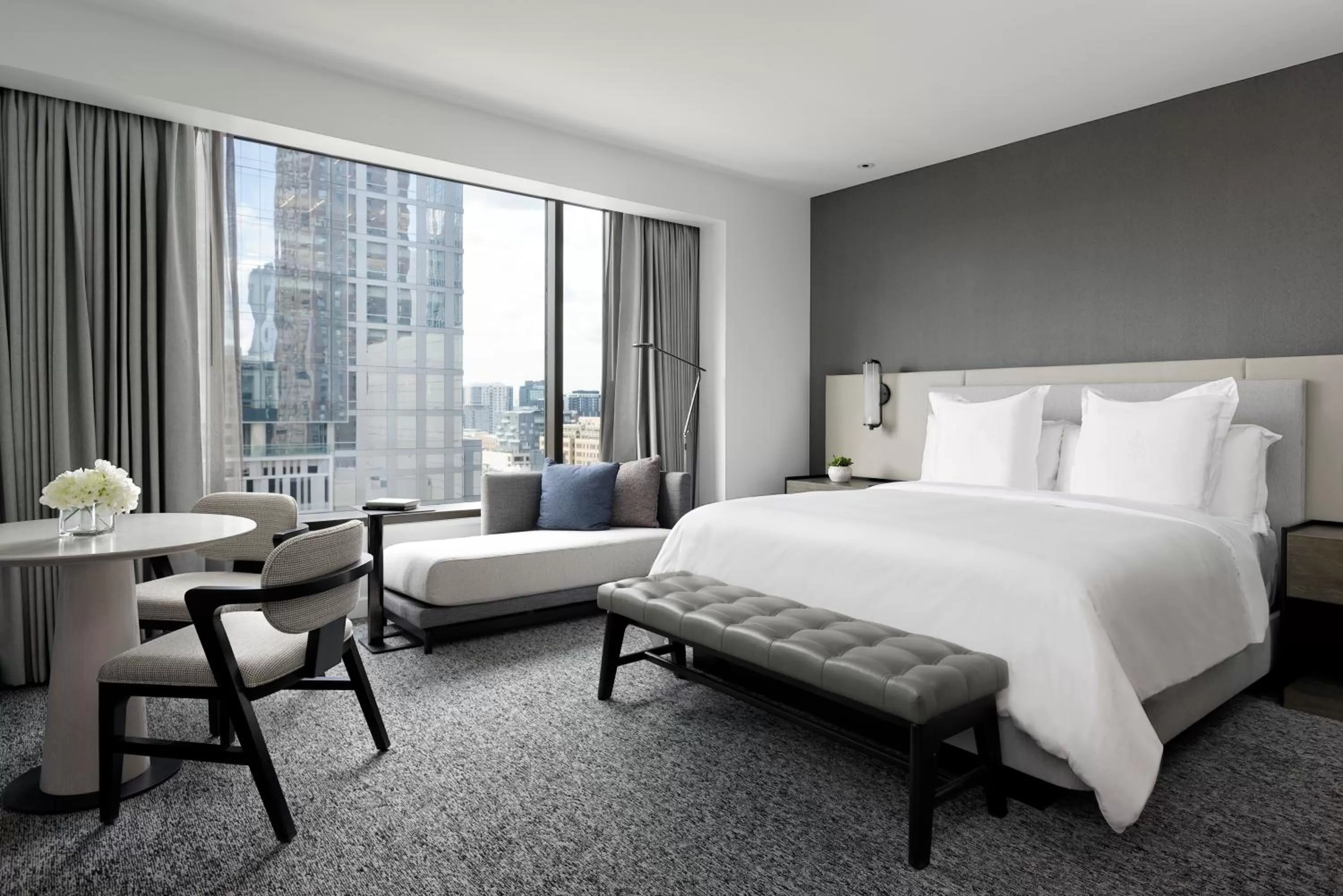 City view, Bed in Four Seasons Hotel Denver