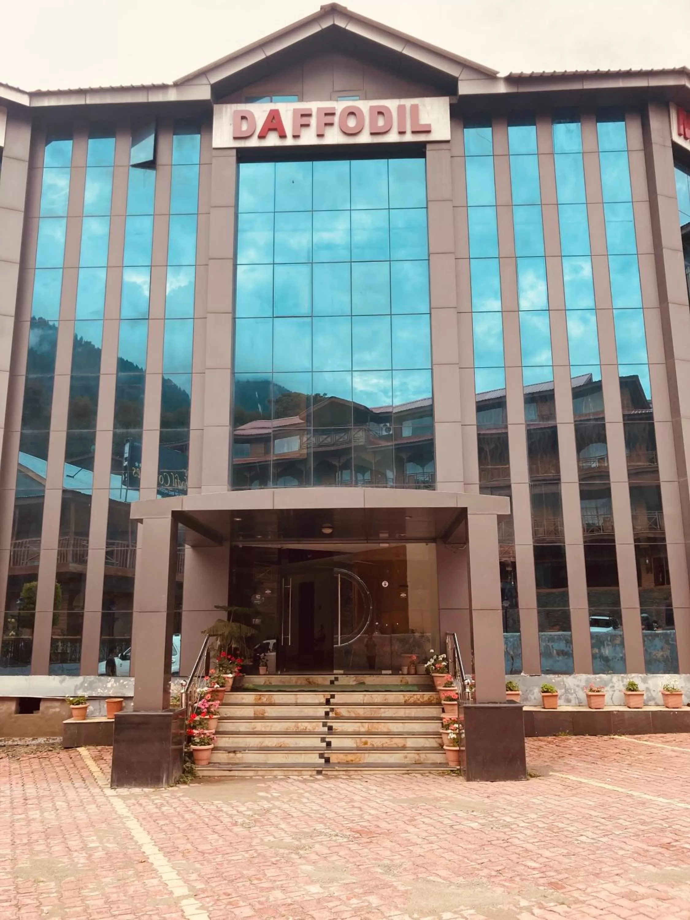 Property Building in Dafodil INN - A Four star Luxury hotel, Manali