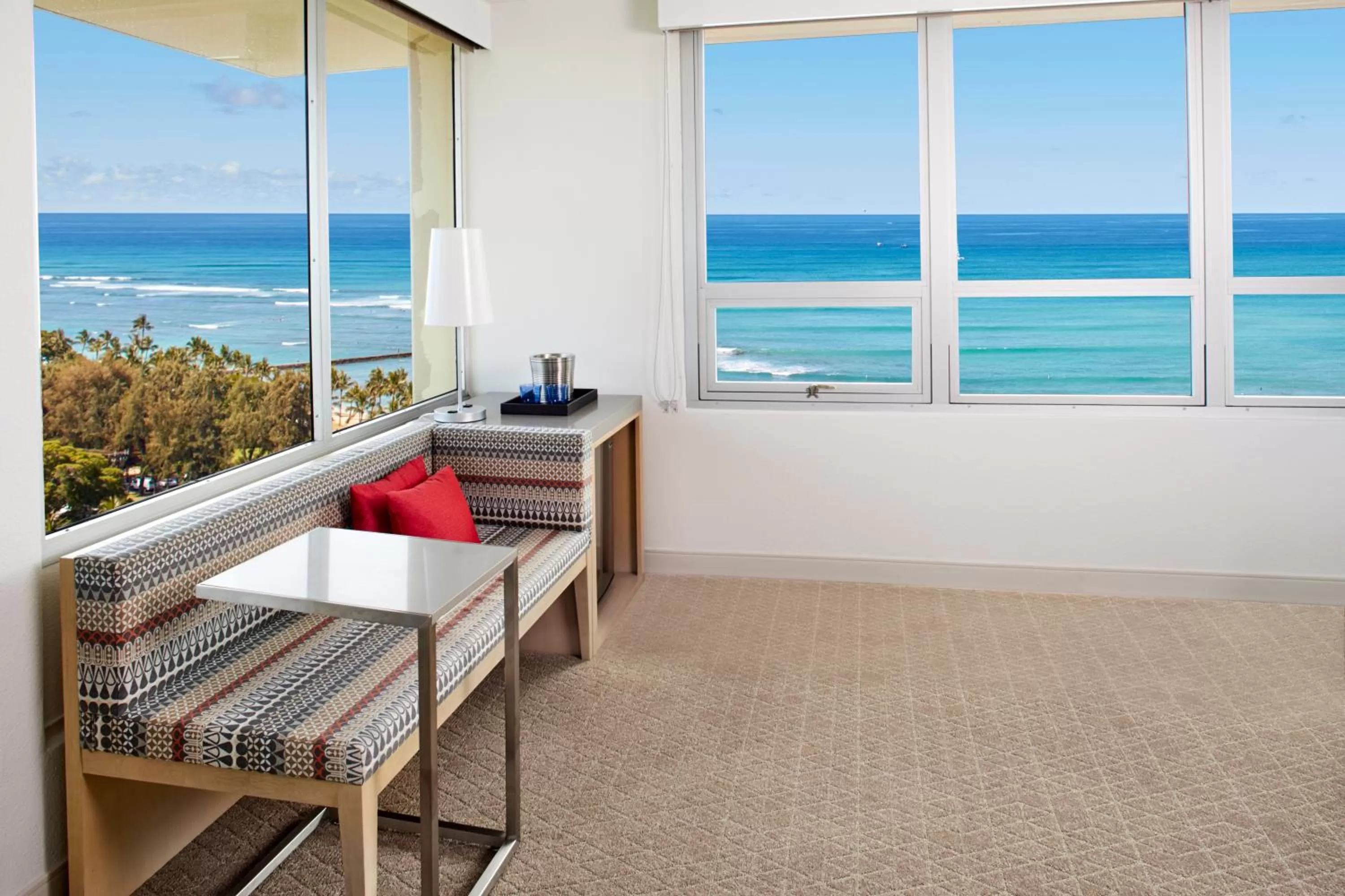 Sea view in Queen Kapiolani Hotel