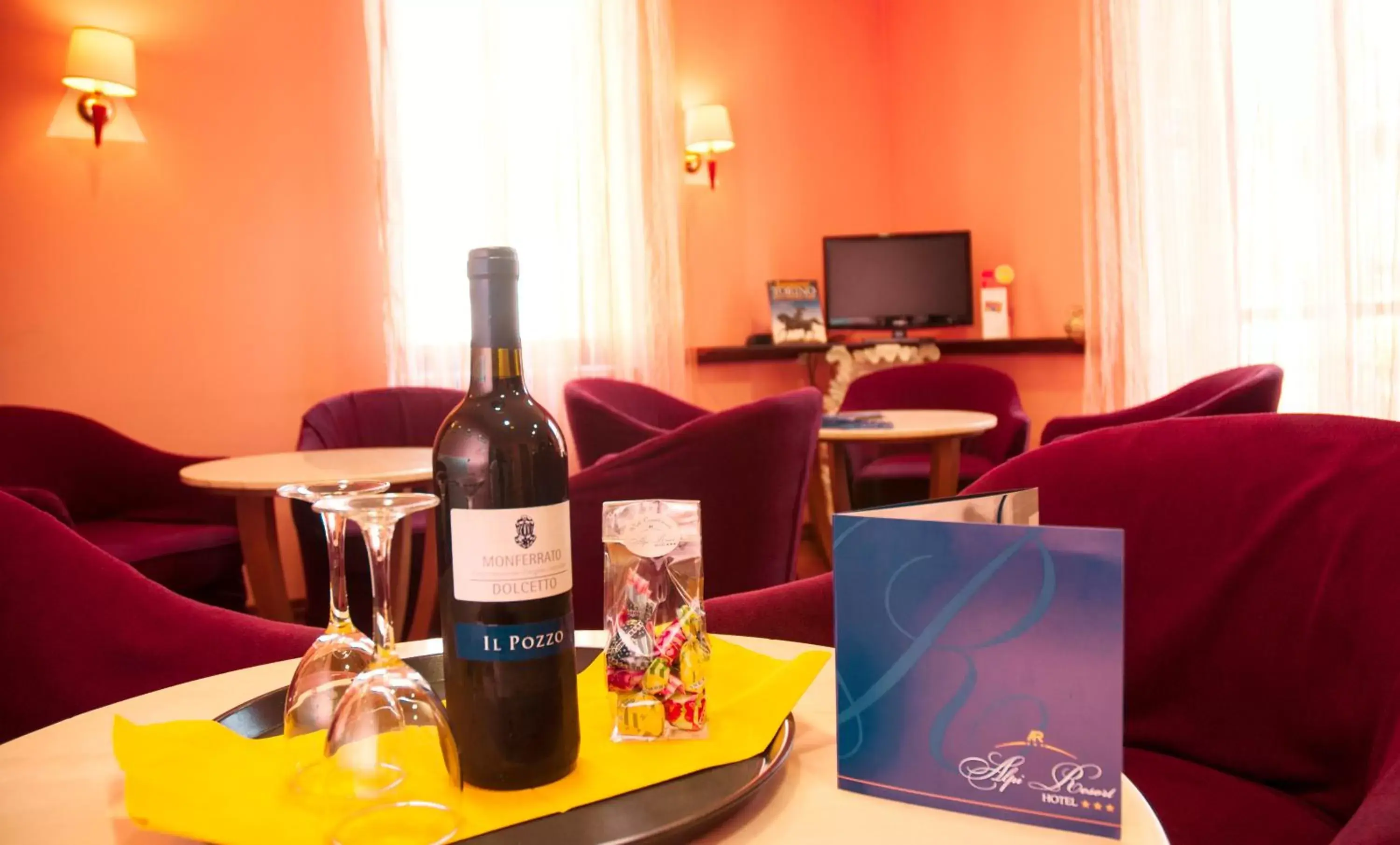 Lounge or bar in Hotel Alpi Resort