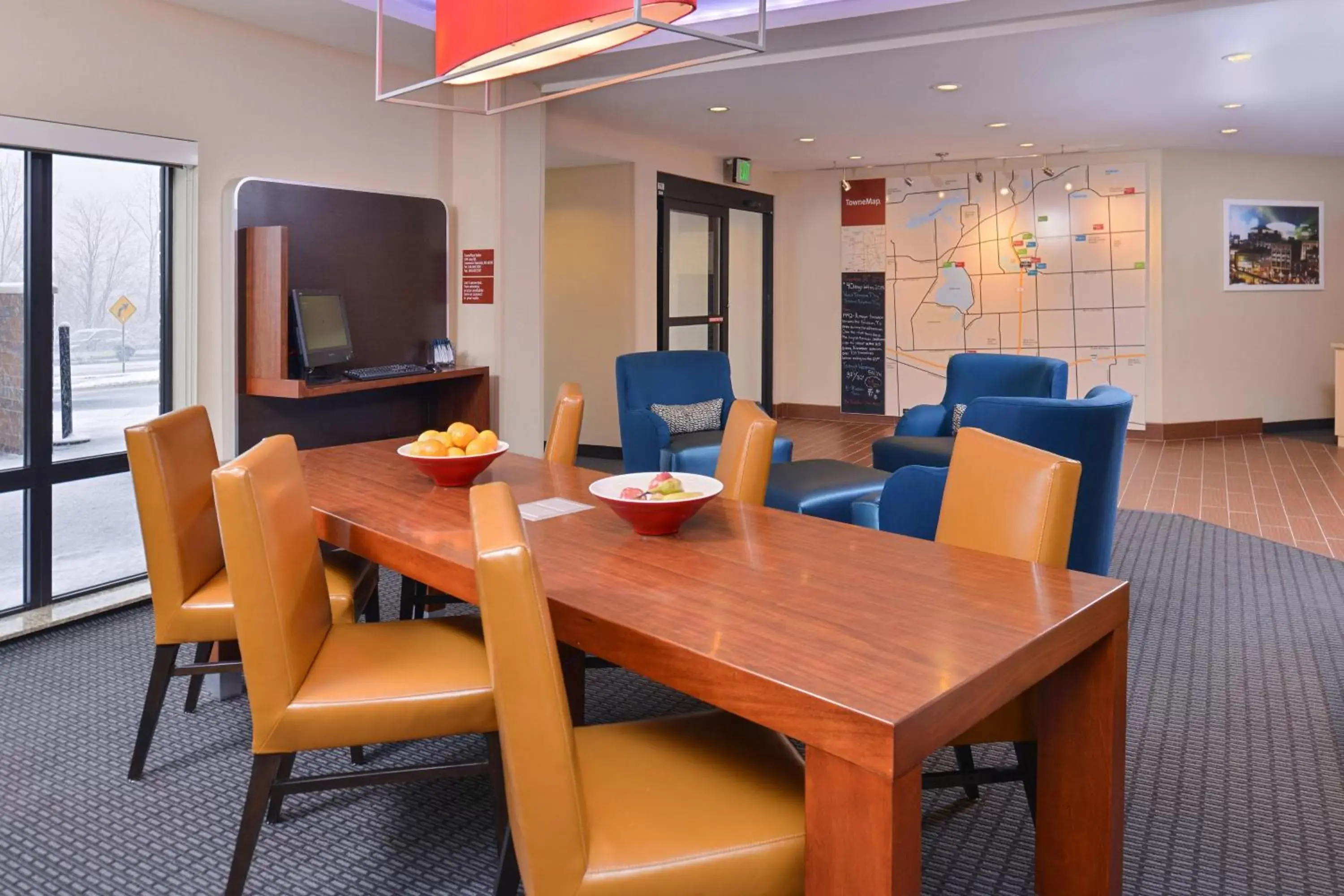 Lobby or reception, Restaurant/Places to Eat in TownePlace Suites by Marriott Detroit Commerce