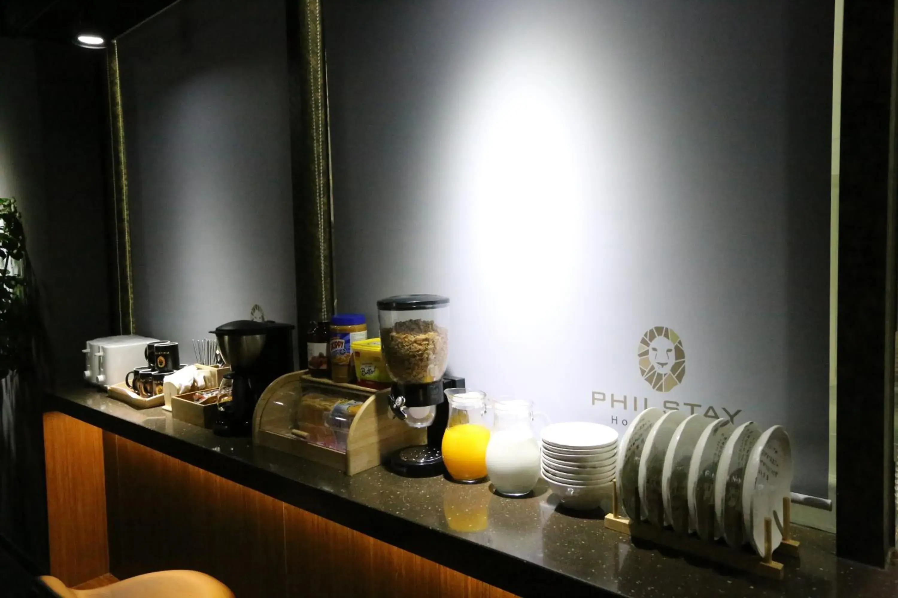 Food in Philstay Myeongdong Boutique - Women Only