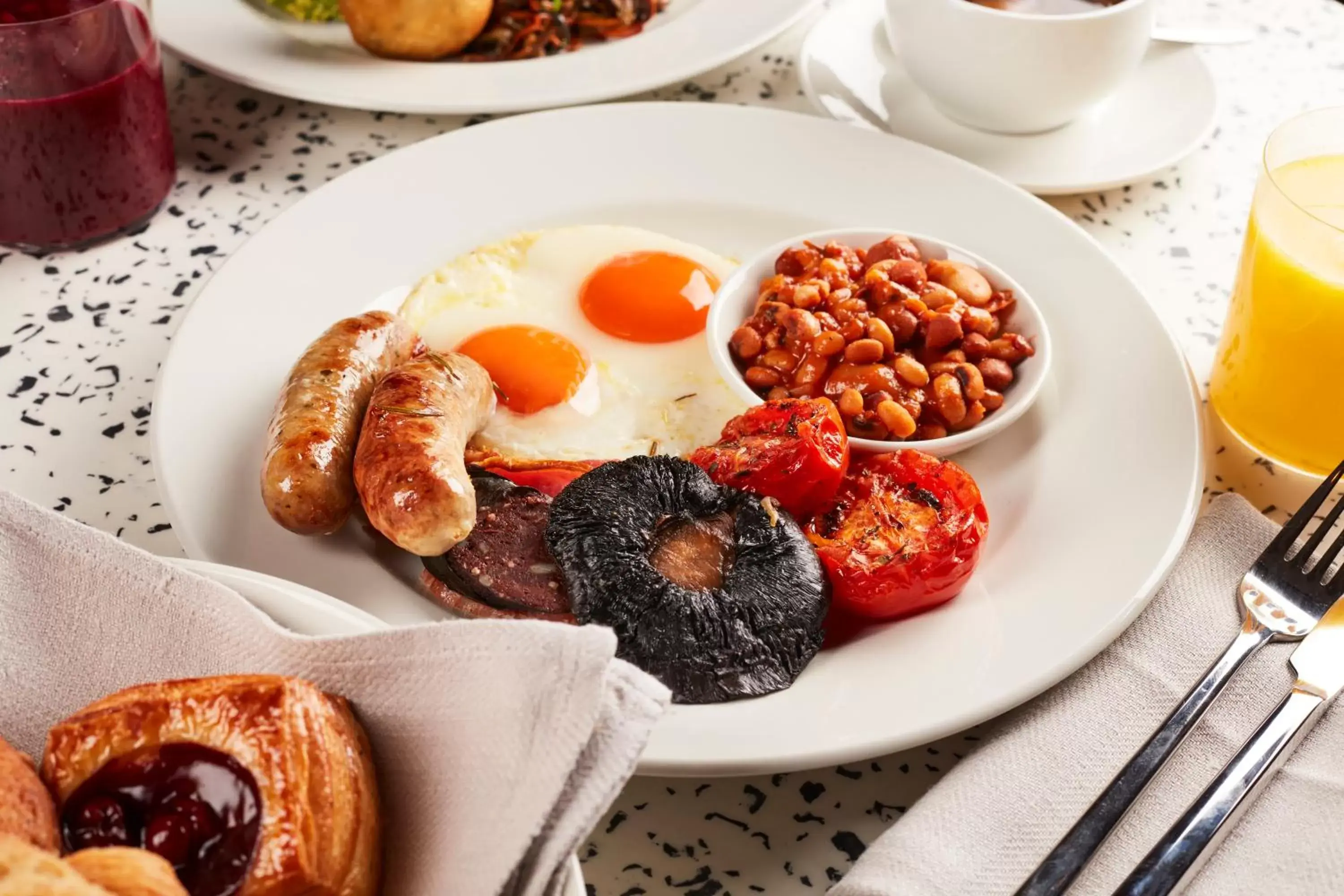 Breakfast in One Hundred Shoreditch