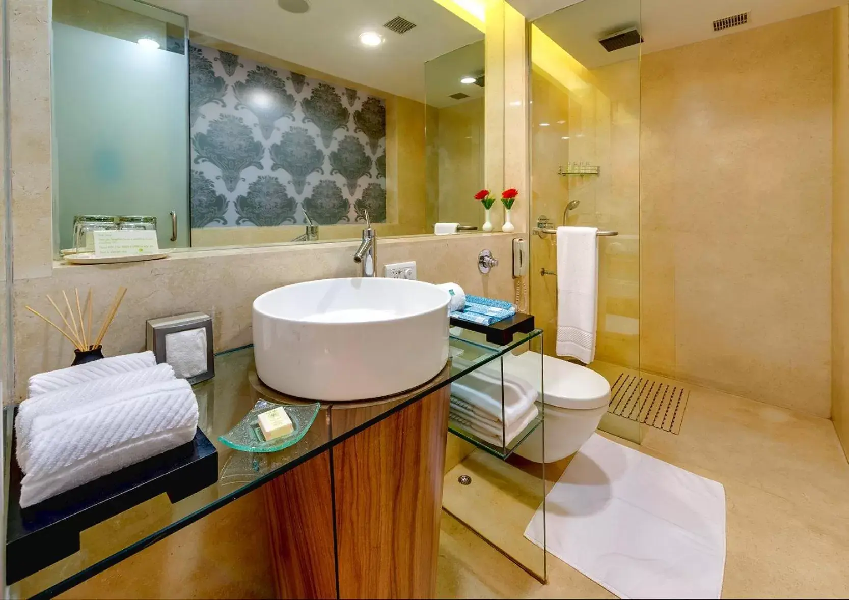 Shower, Bathroom in Kenilworth Hotel, Kolkata