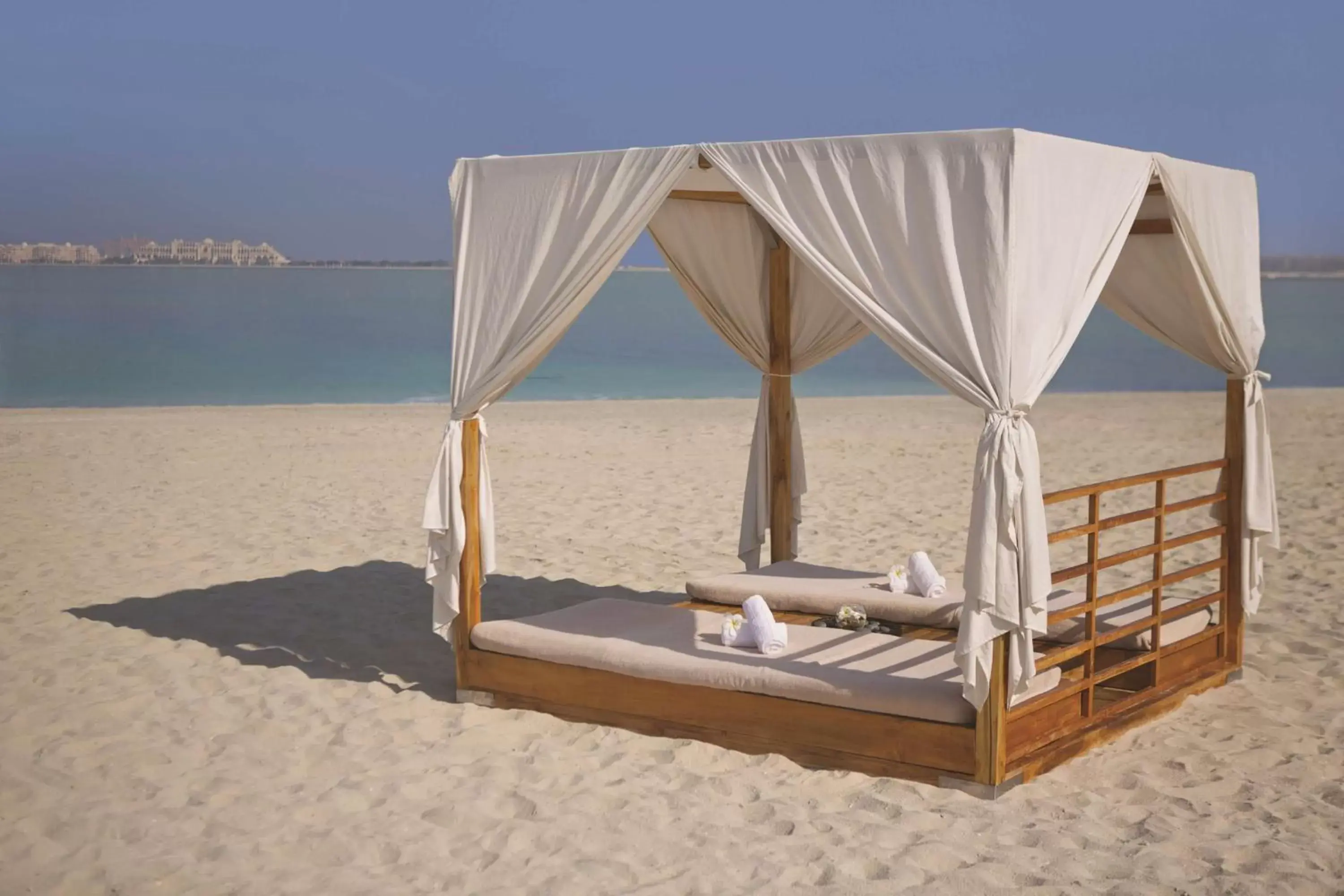 Spa and wellness centre/facilities, Beach in DoubleTree by Hilton Dubai Jumeirah Beach