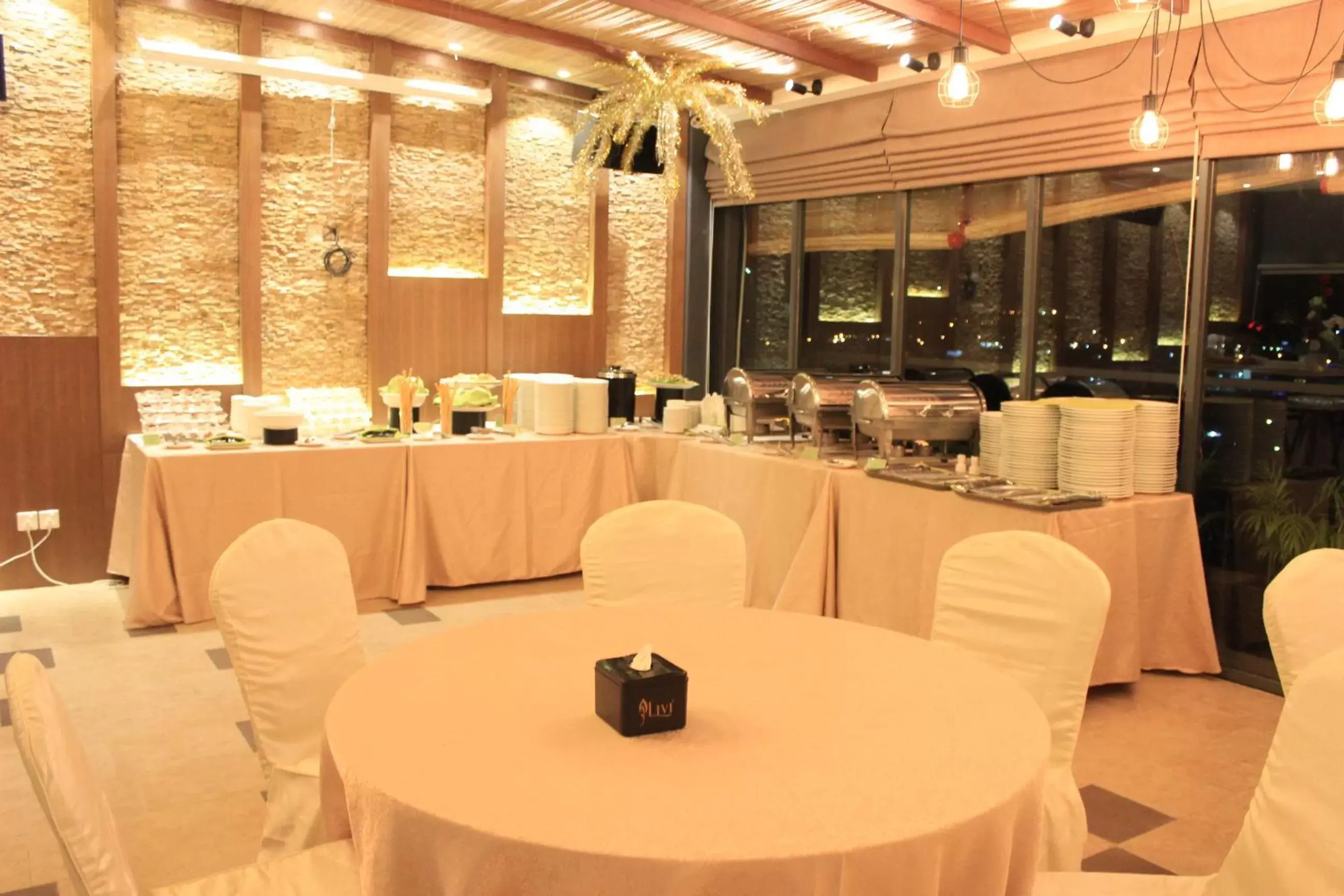 Banquet/Function facilities, Restaurant/Places to Eat in ESKA Hotel