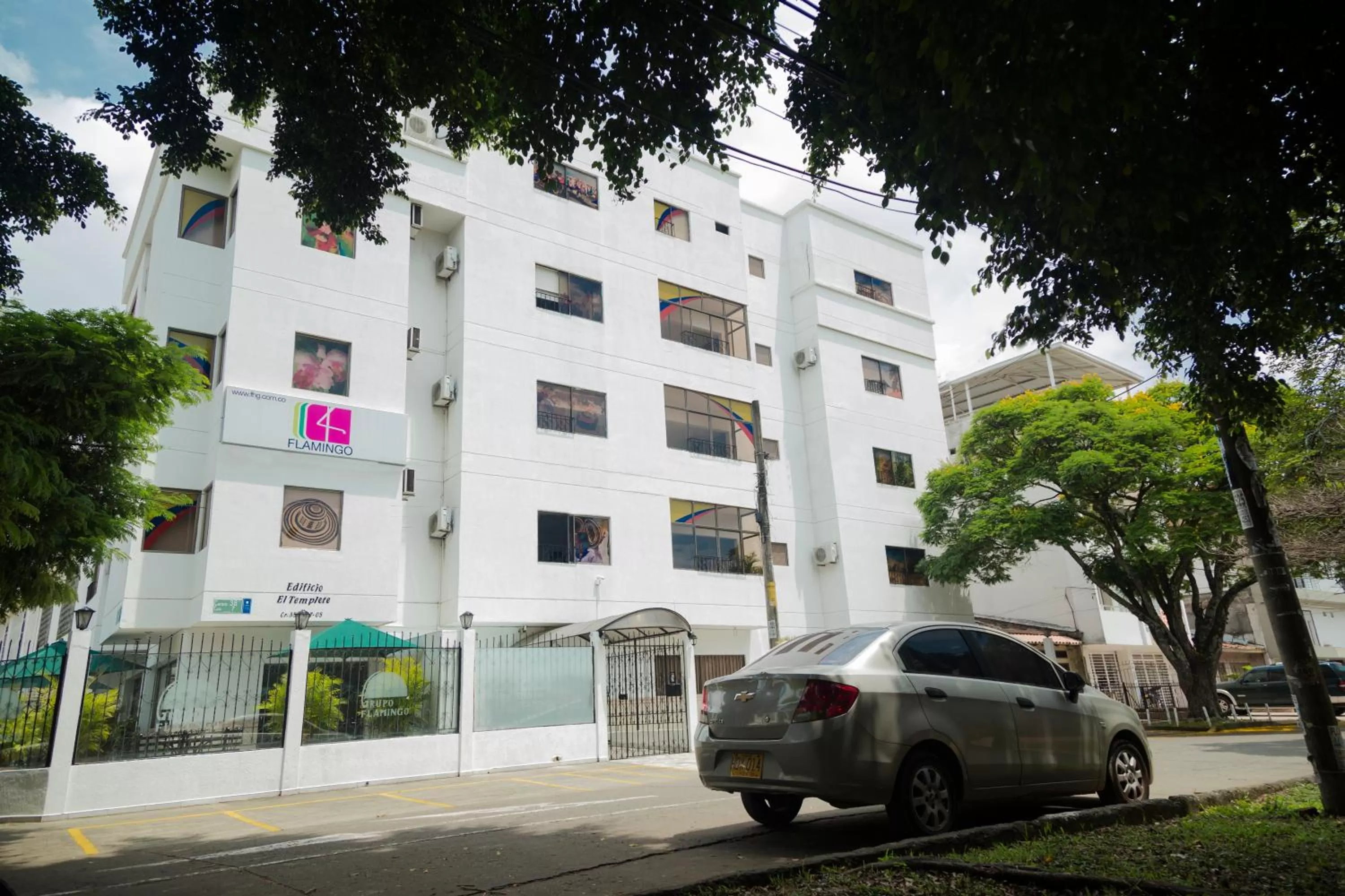 Property building in Hotel Flamingo Cali