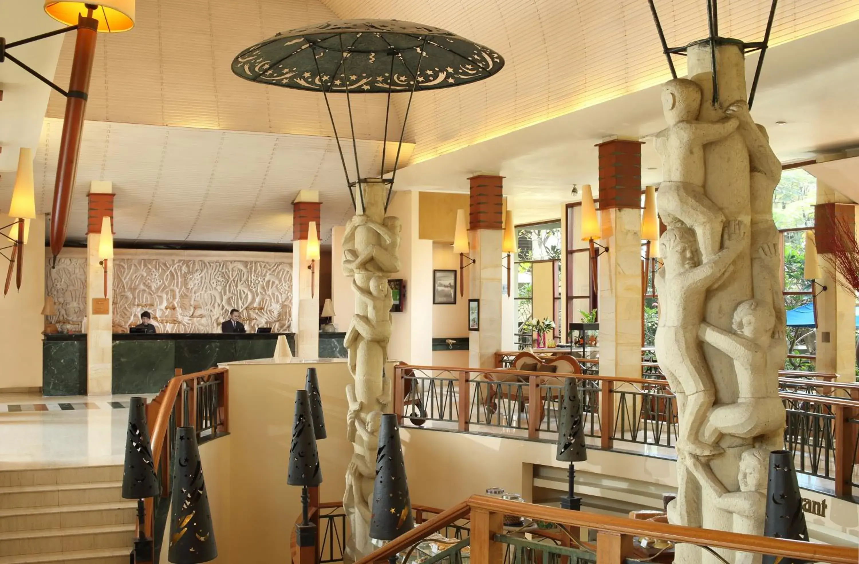Lobby or reception, Restaurant/Places to Eat in Novotel Surabaya Hotel