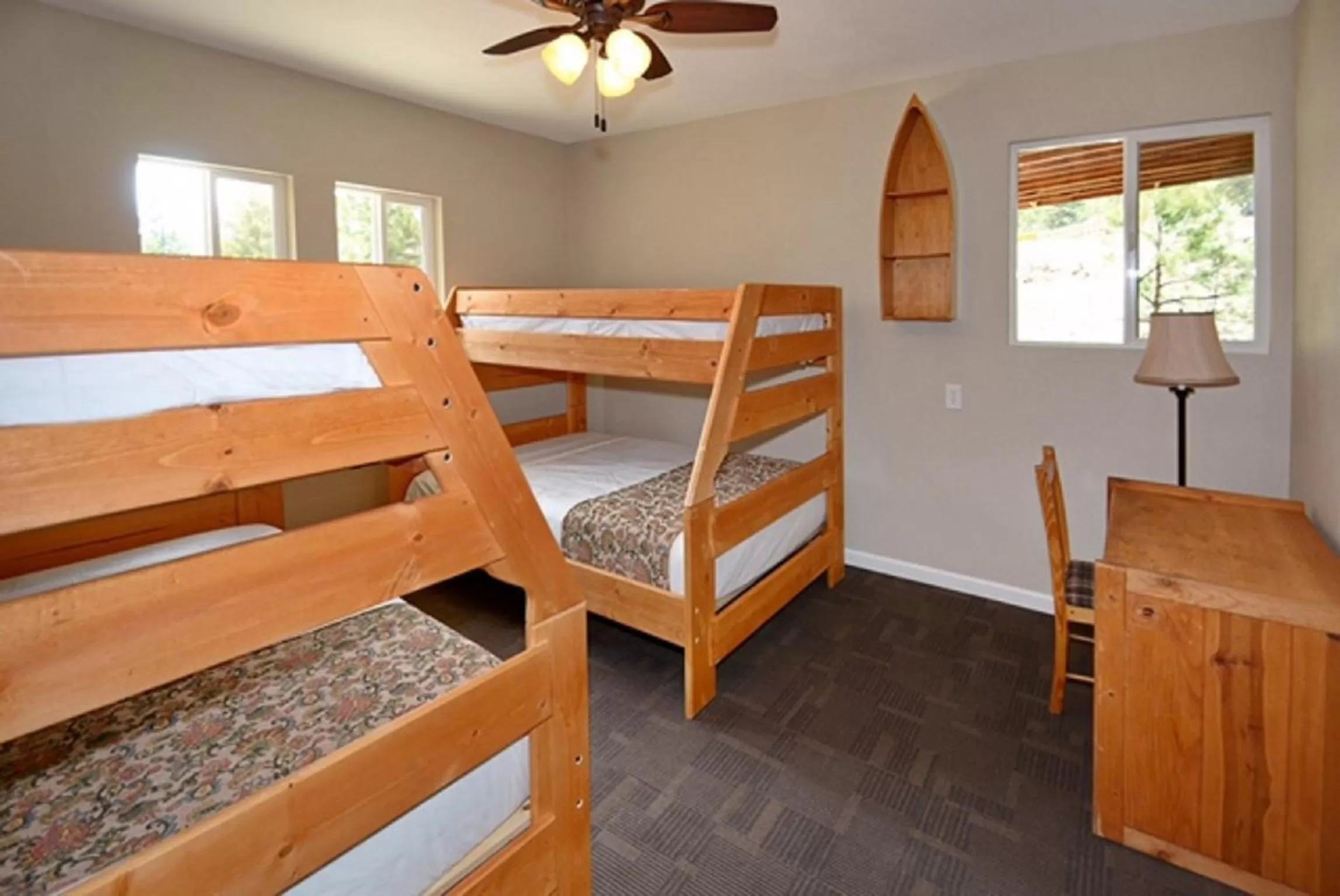 bunk bed, Bed in Murphy's Resort