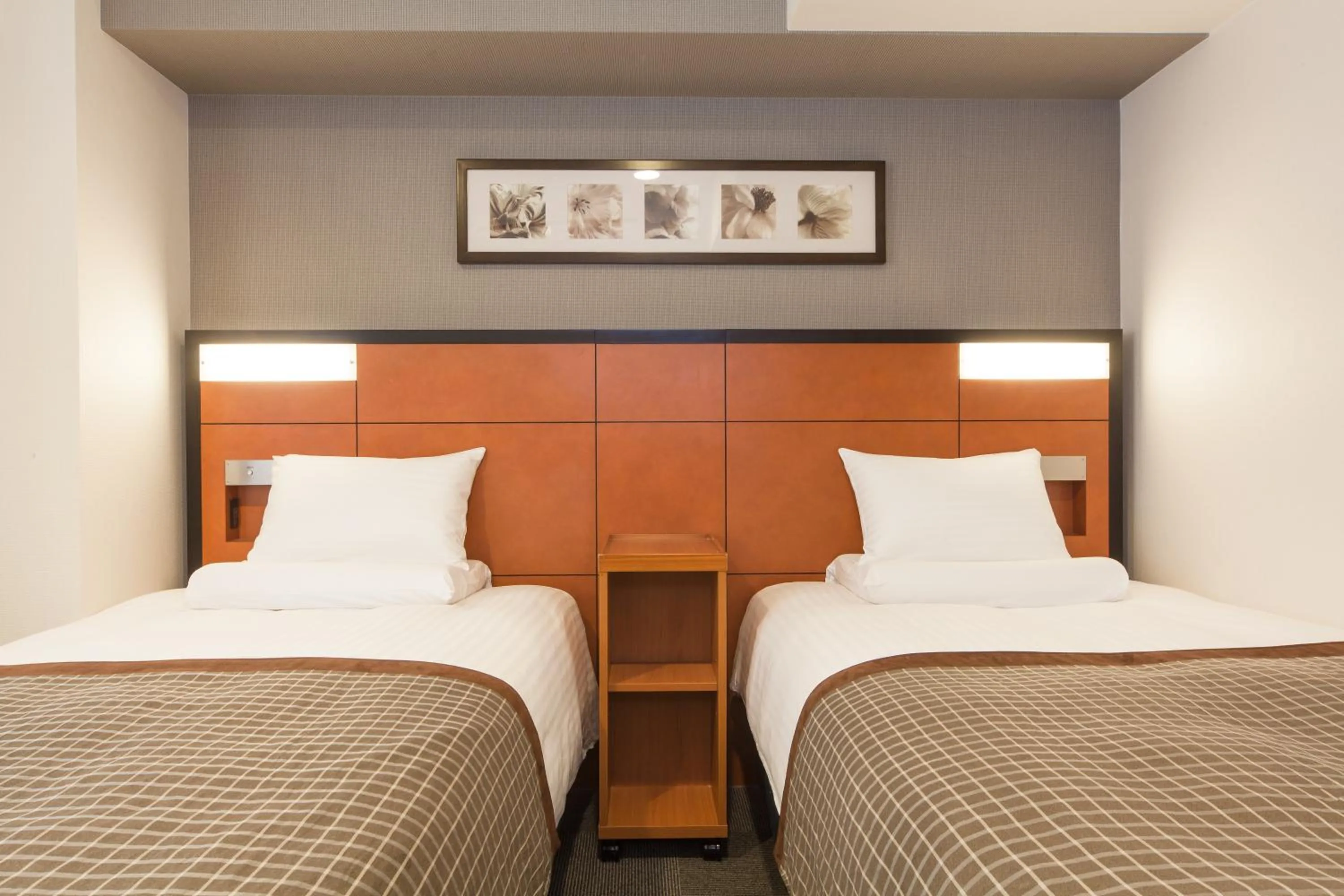 Photo of the whole room, Bed in HOTEL MYSTAYS Sakaisuji Honmachi