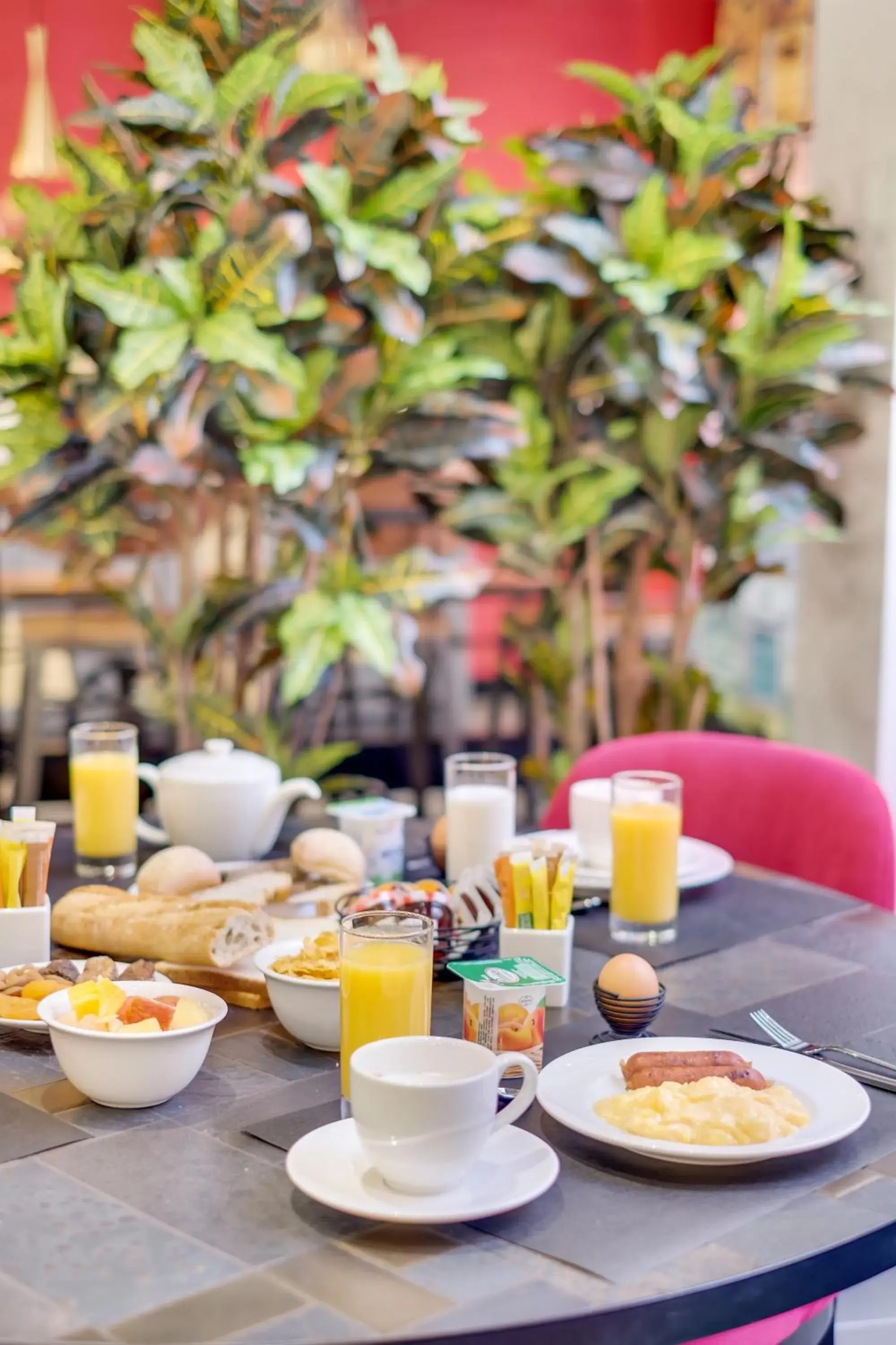 Breakfast in Hôtel Lucien & Marinette
