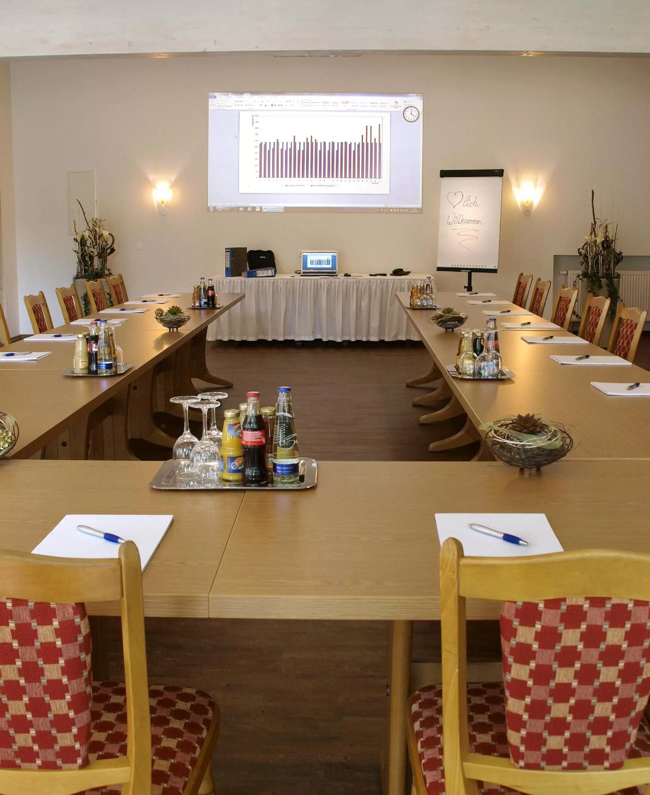 Business facilities in Hotel Restaurant Zum Goldenen Anker mit Hallenbad & Wellnessbereich