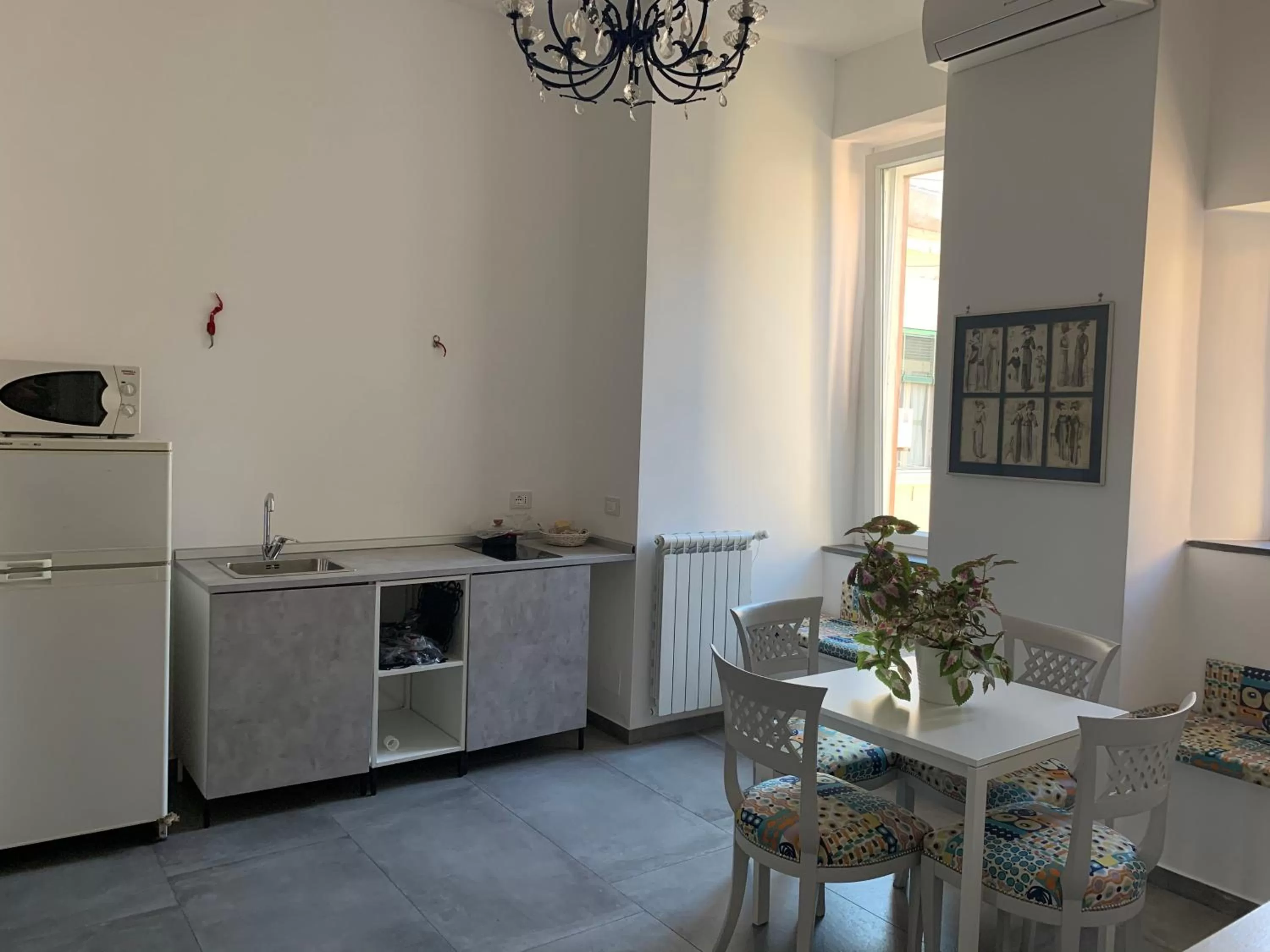 Kitchen or kitchenette, Kitchen/Kitchenette in Specchio di Parthenope B&B