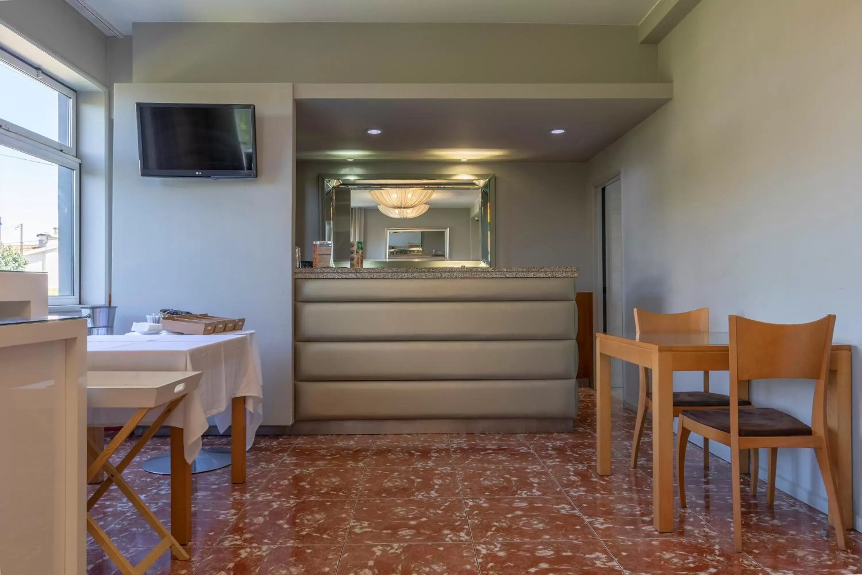 Lounge or bar, Restaurant/Places to Eat in Hotel Vila