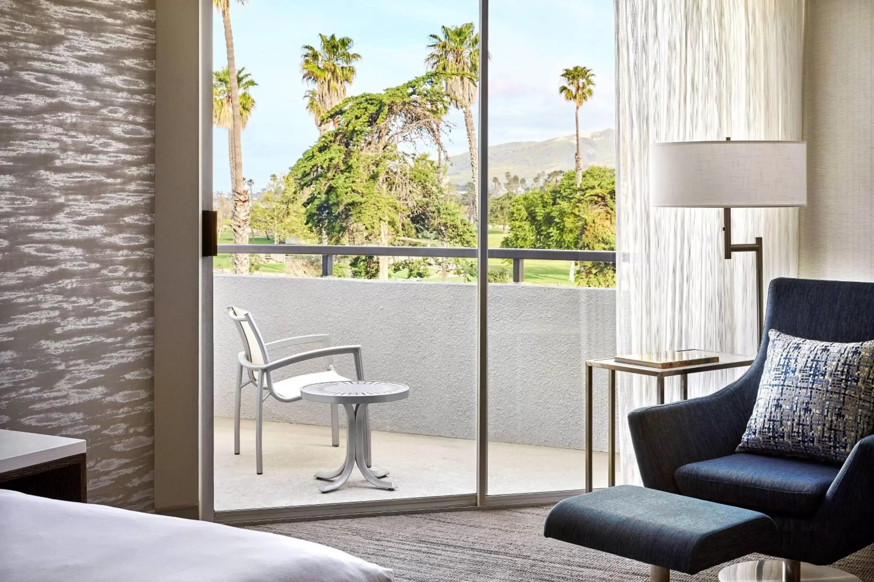 Photo of the whole room, Seating Area in Ventura Beach Marriott